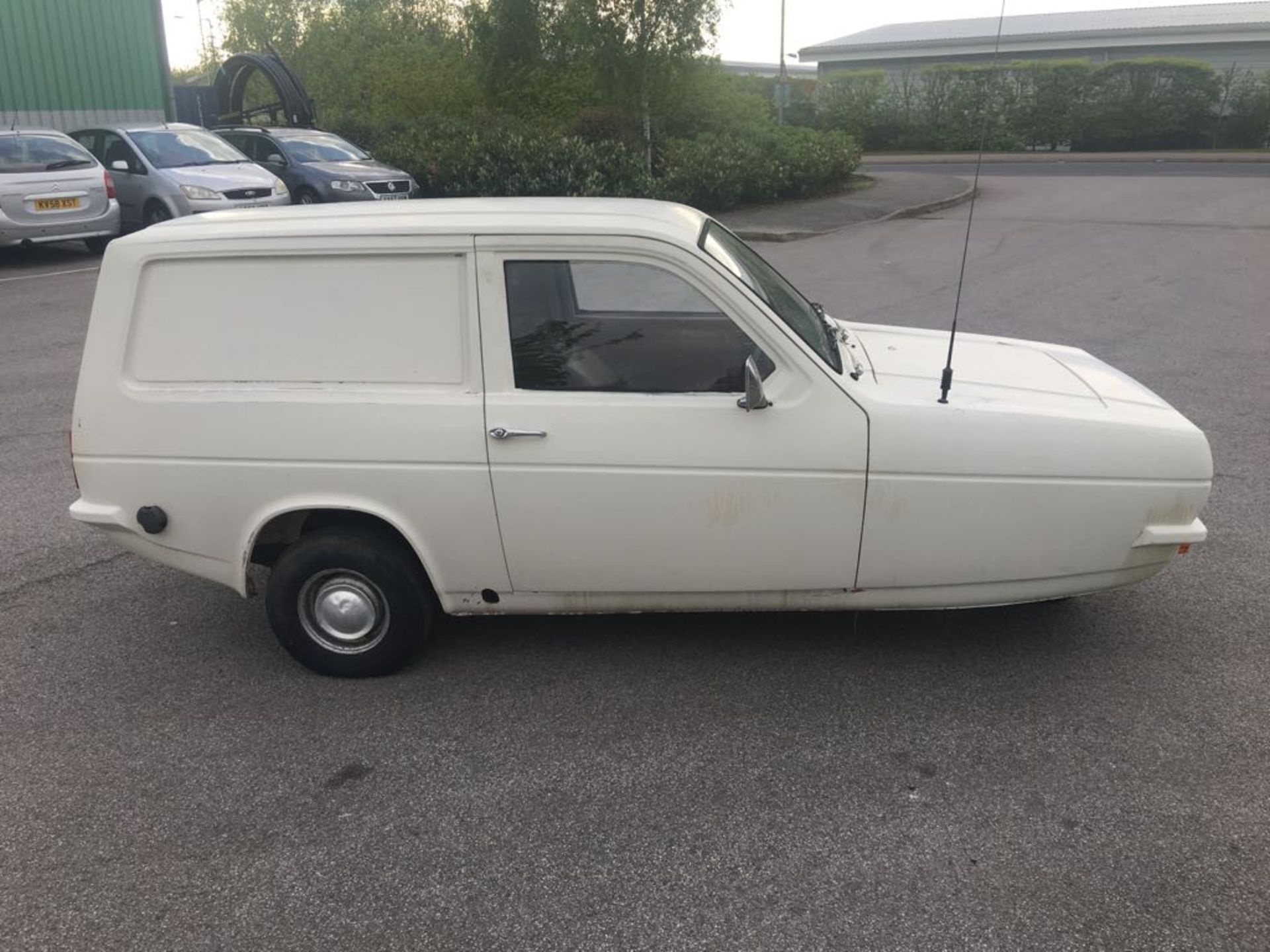 1974 RELIANT ROBIN VAN - Image 6 of 10