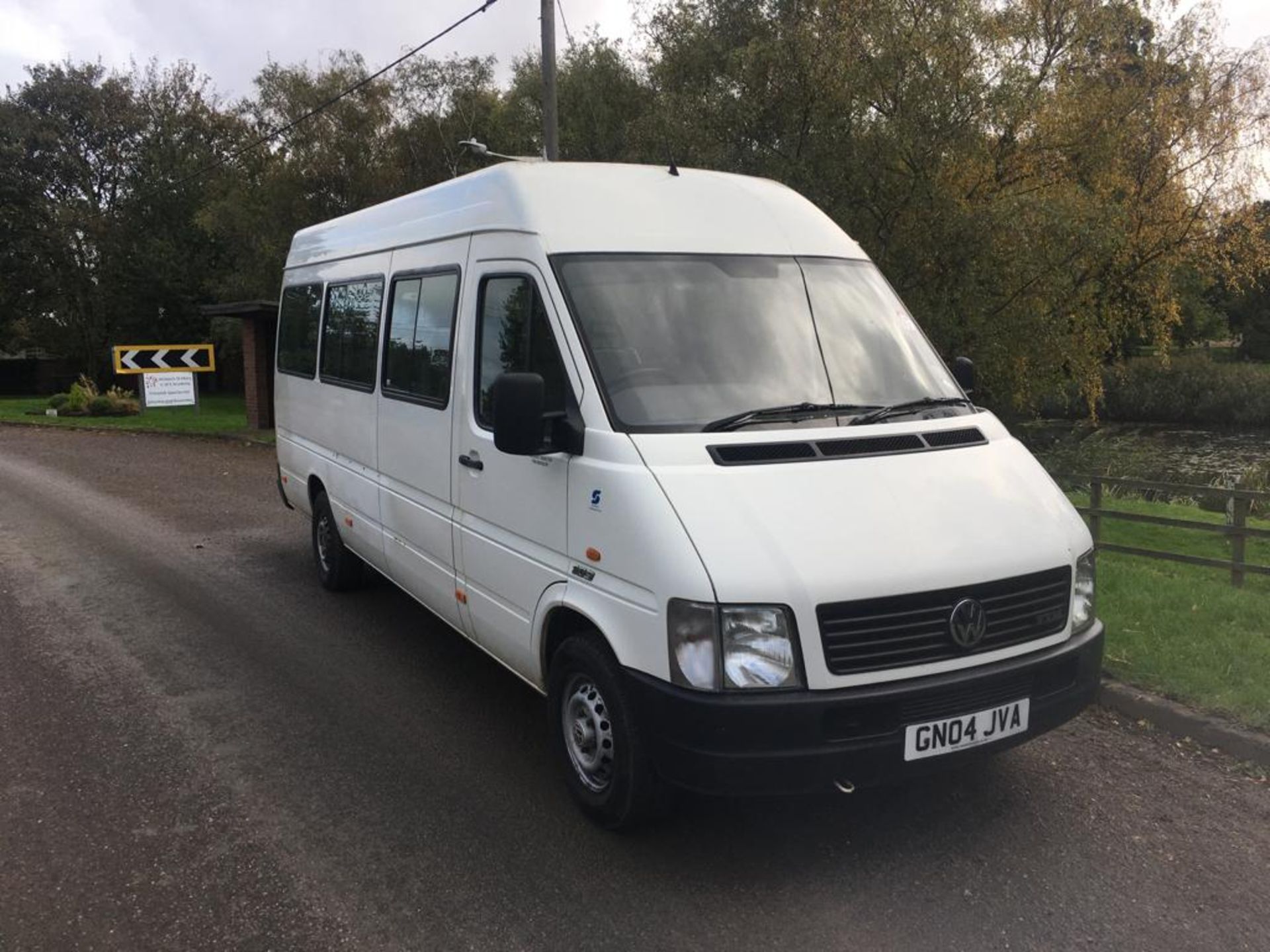 2004 VOLKSWAGEN LT 35 TDI LWB MINIBUS **EX COUNCIL**ONE FORMER KEEPER FROM NEW**