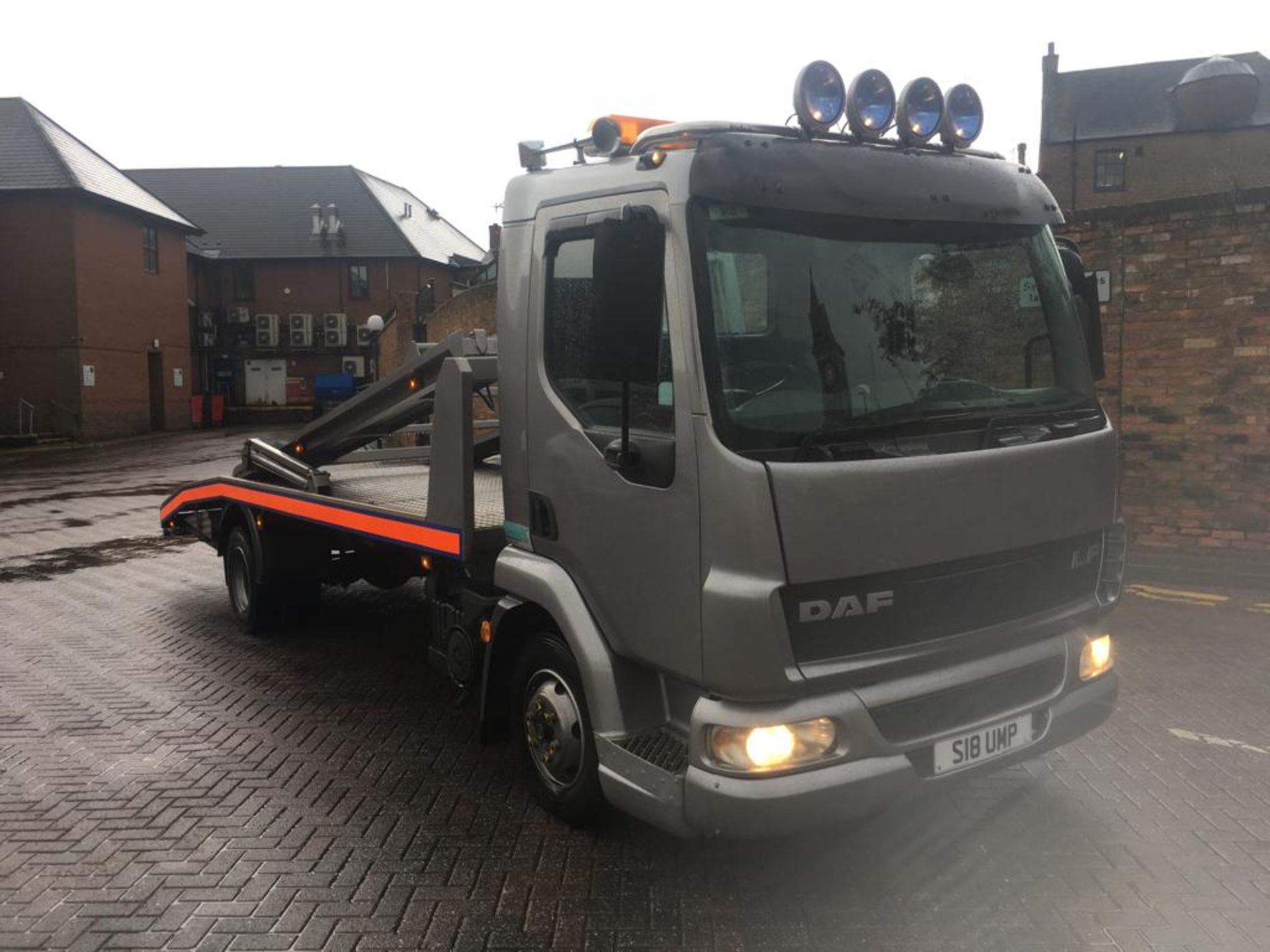 2002 DAF TRUCKS FA LF45.220 **TWIN DECK, 3 VEHICLE TRANSPORTER** - Image 2 of 31