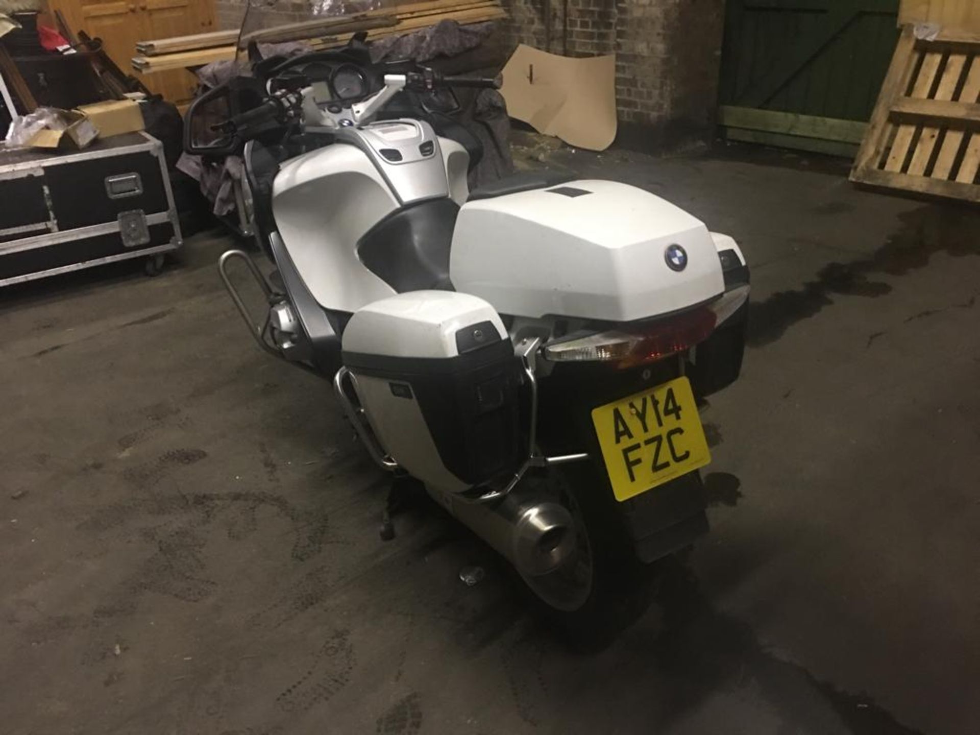 2014 BMW R1200 RT MU MOTORBIKE **EX AUTHORITY** - Image 4 of 9