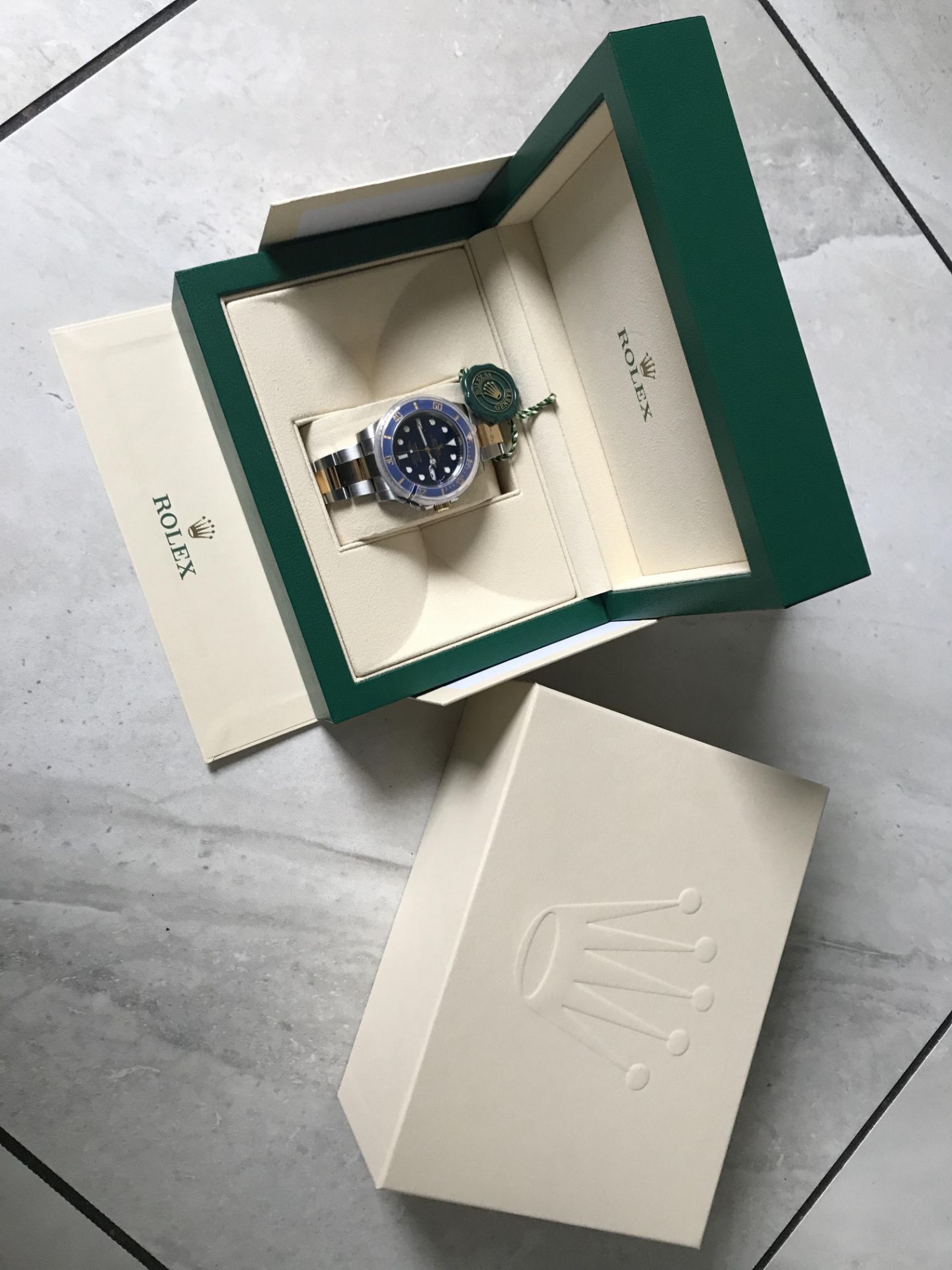 2019 ROLEX SUBMARINER DATE 116613LB BI/COLOUR BLUE DIAL - Image 3 of 12