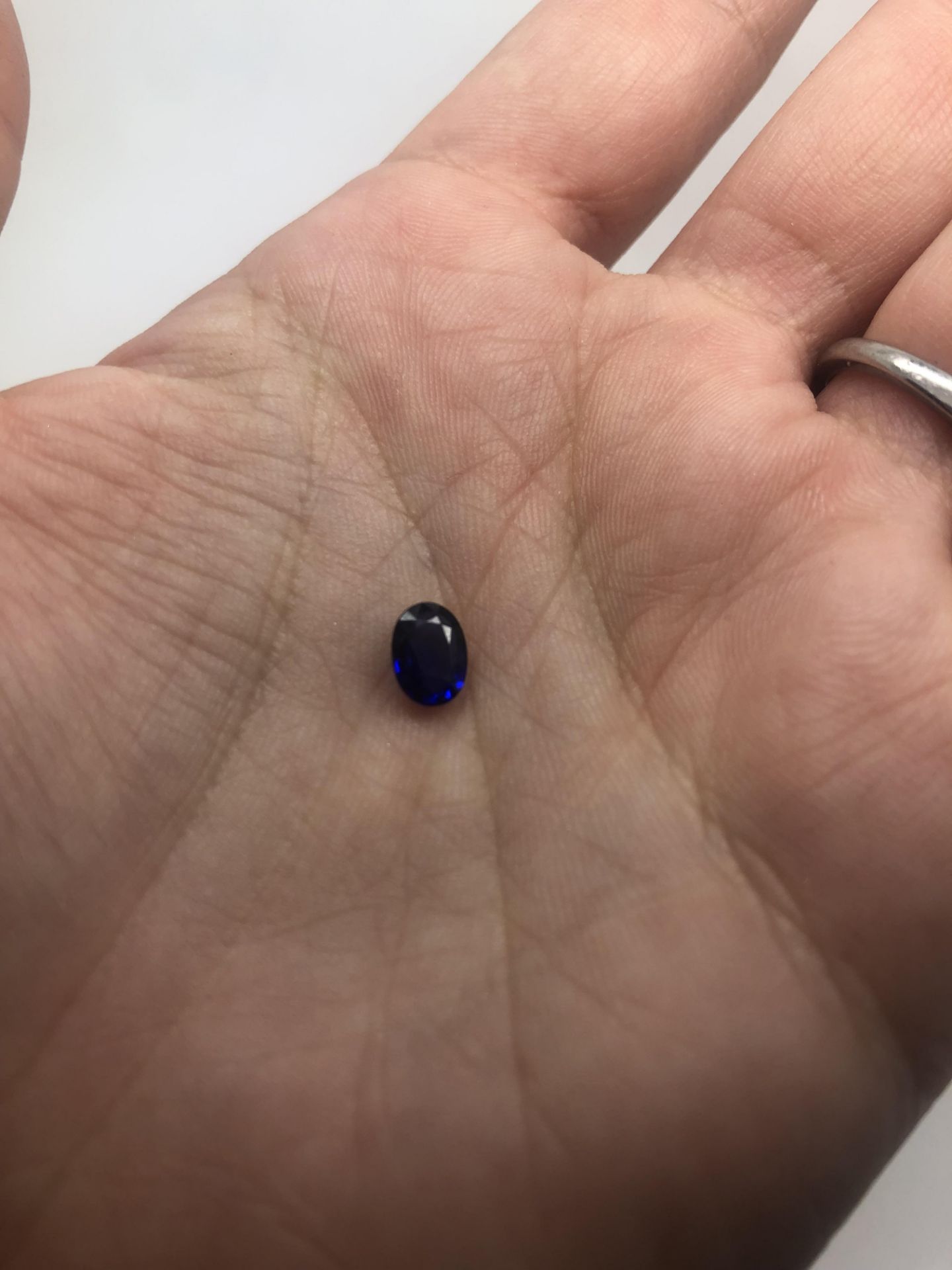 0.85CT ROYAL BLUE SAPPHIRE - Image 2 of 2