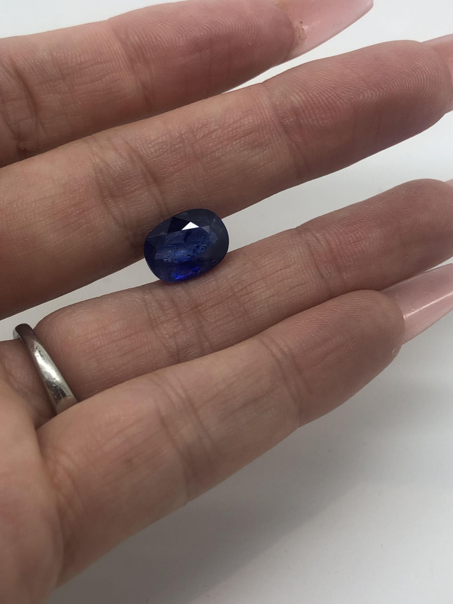 APPROXIMATELY 5.50CT SAPPHIRE - Image 2 of 3