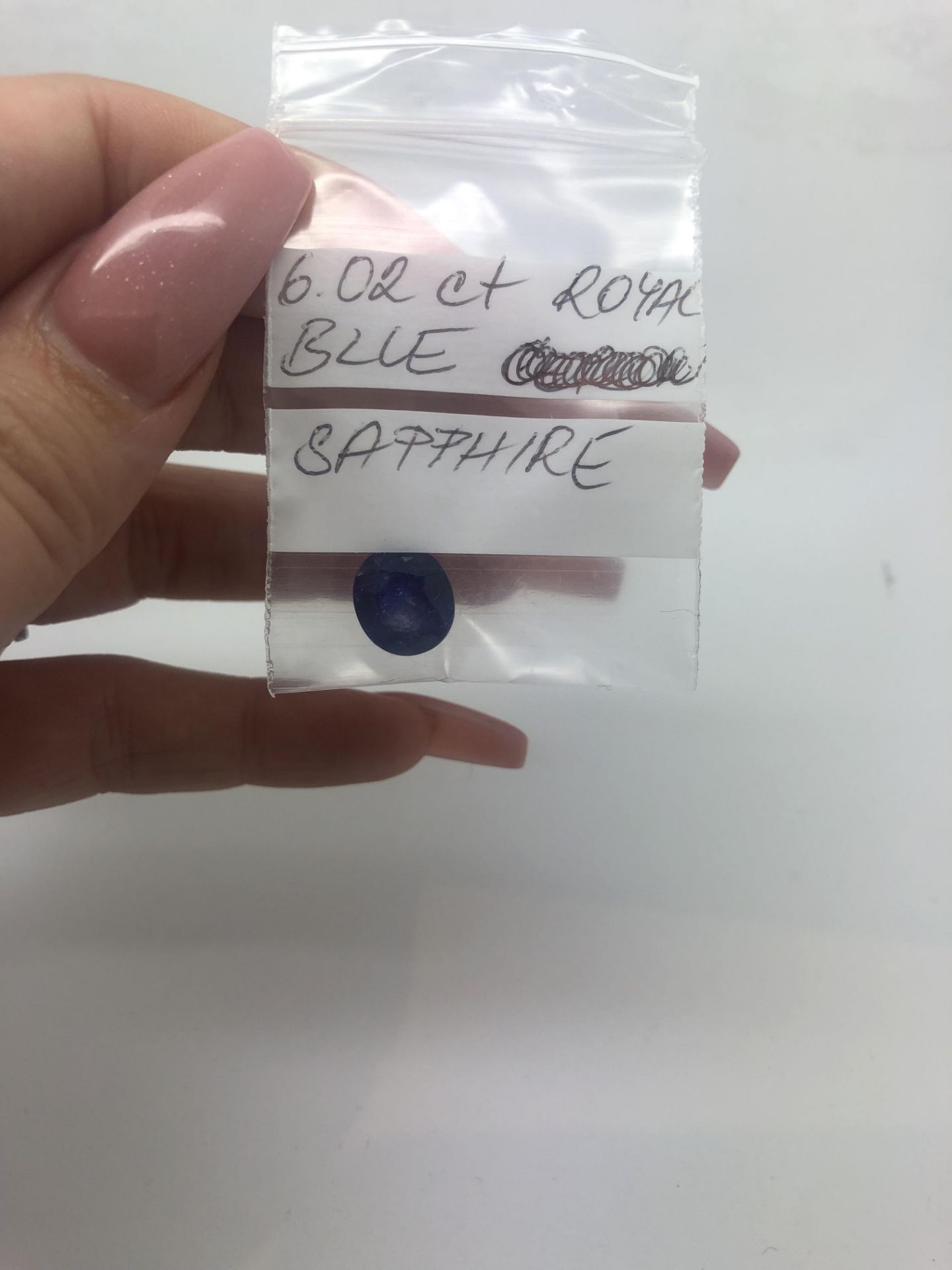 APPROXIMATELY 6.02CT SAPPHIRE