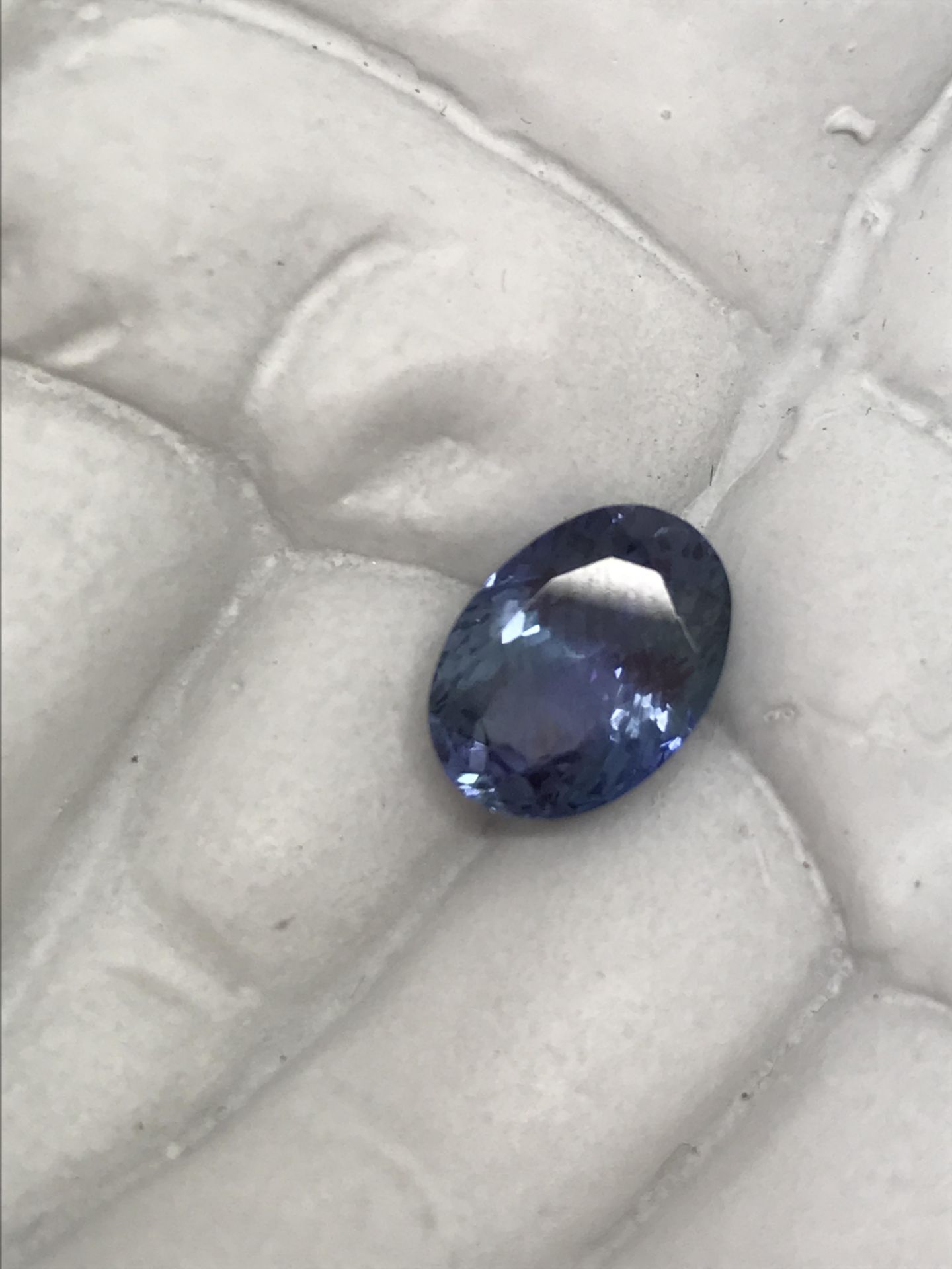 3.31CT NATURAL TANZANITE WITH $600 VALUATION - Image 3 of 3