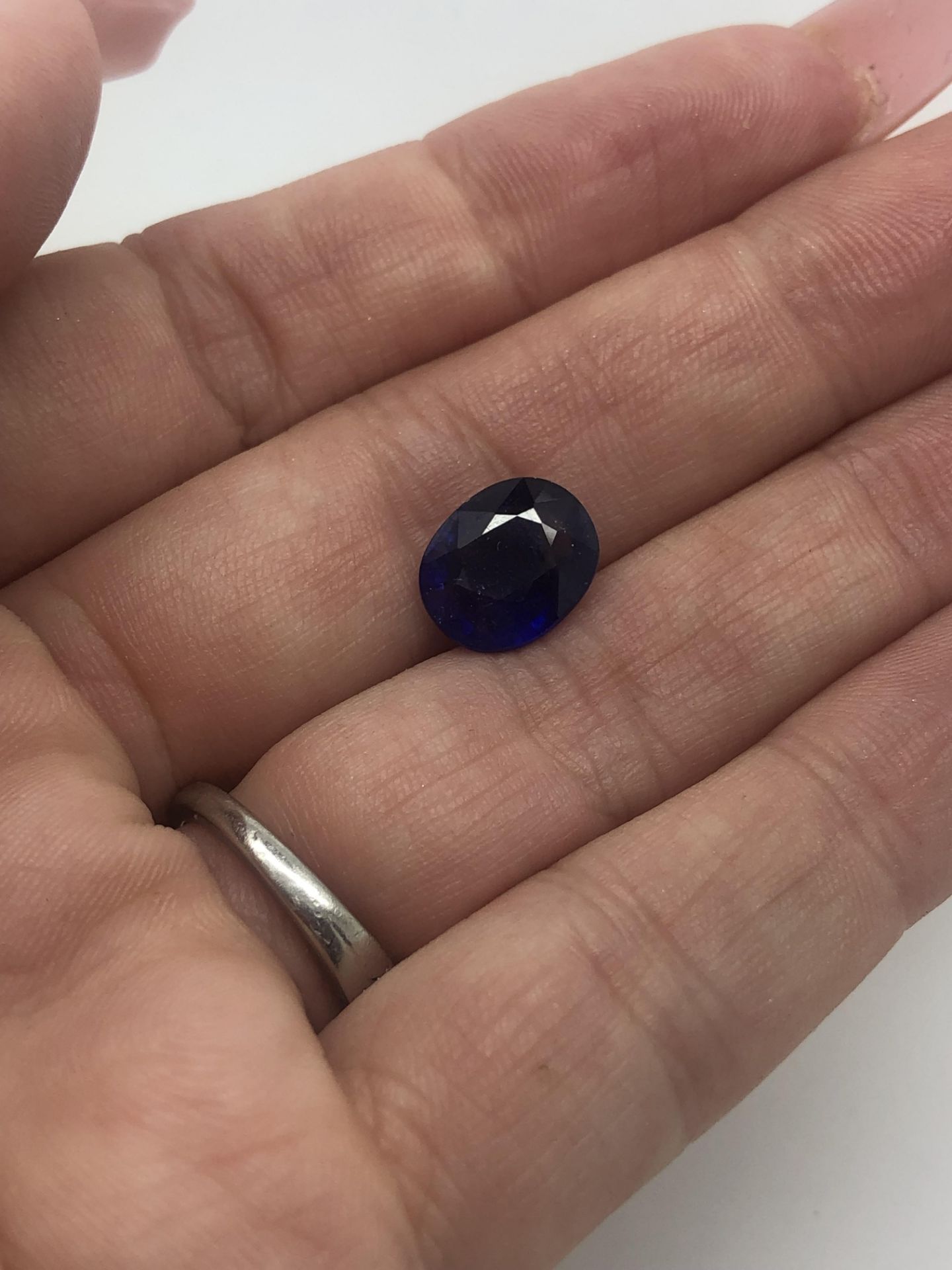 4.11CT ROYAL BLUE SAPPHIRE