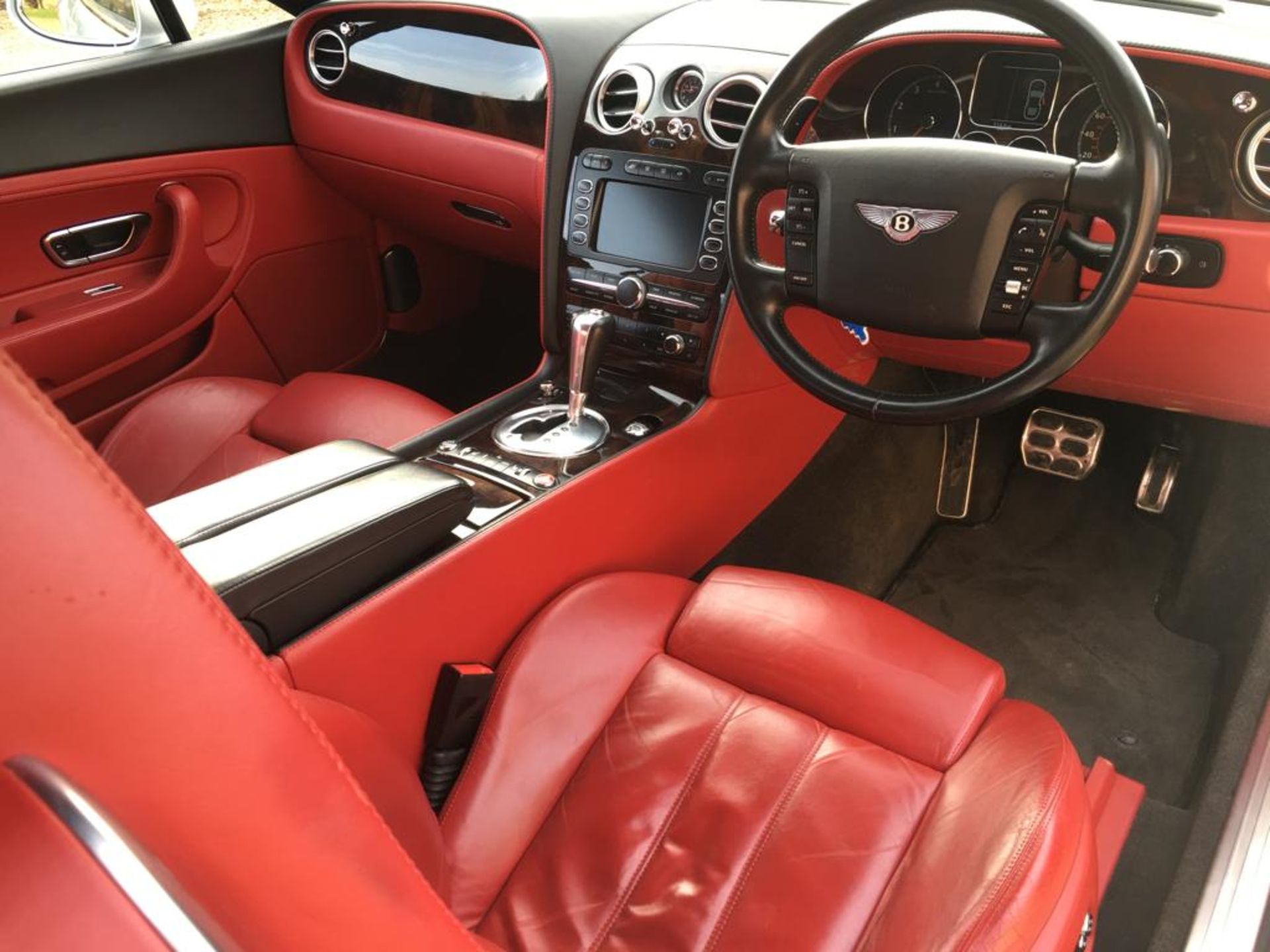2005 BENTLEY CONTINENTAL GT COUPE - Image 32 of 50