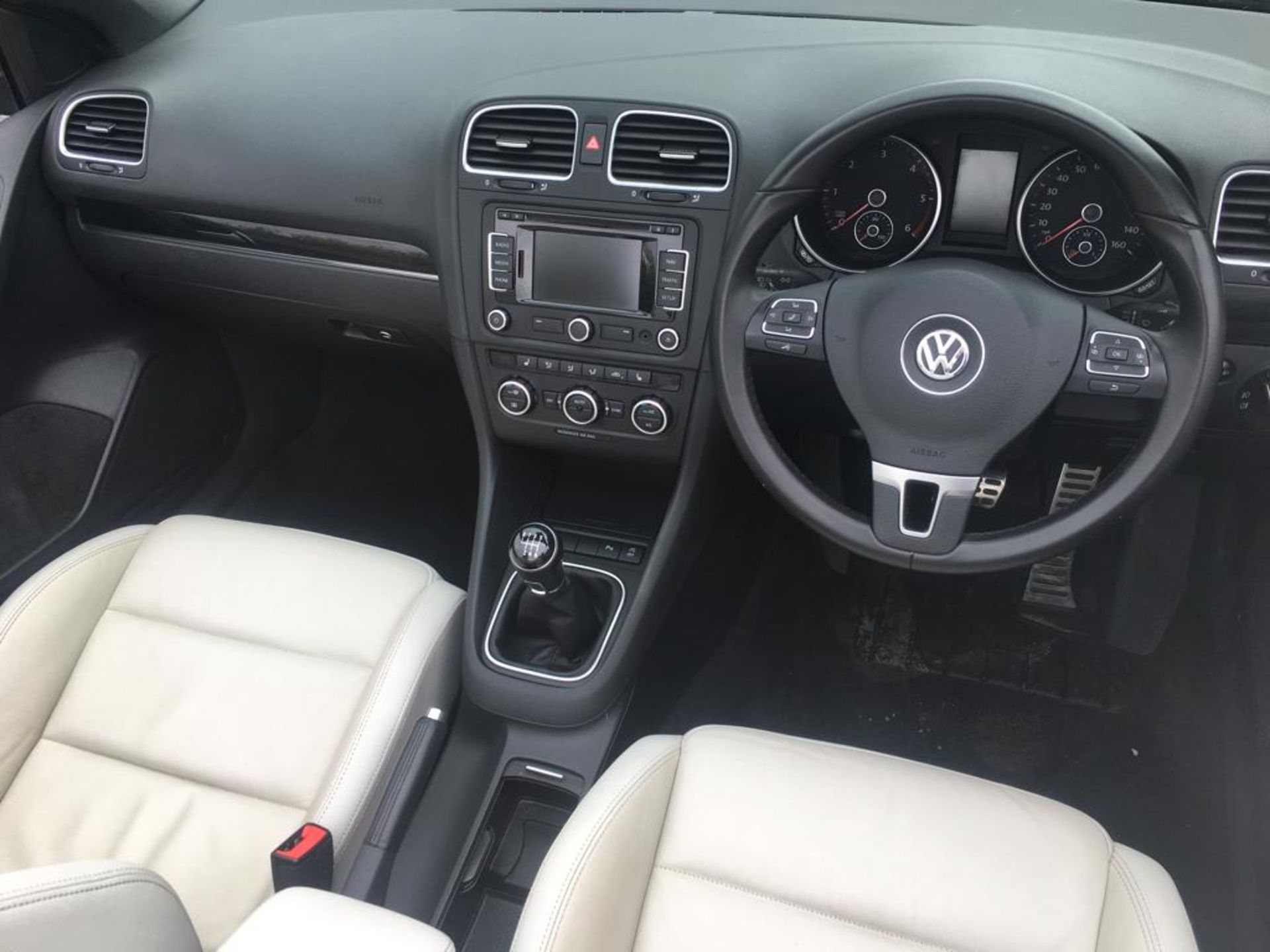 2012 VOLKSWAGEN GOLF GT BLUEMOTION TECH TDI CONVERTIBLE - Image 18 of 35