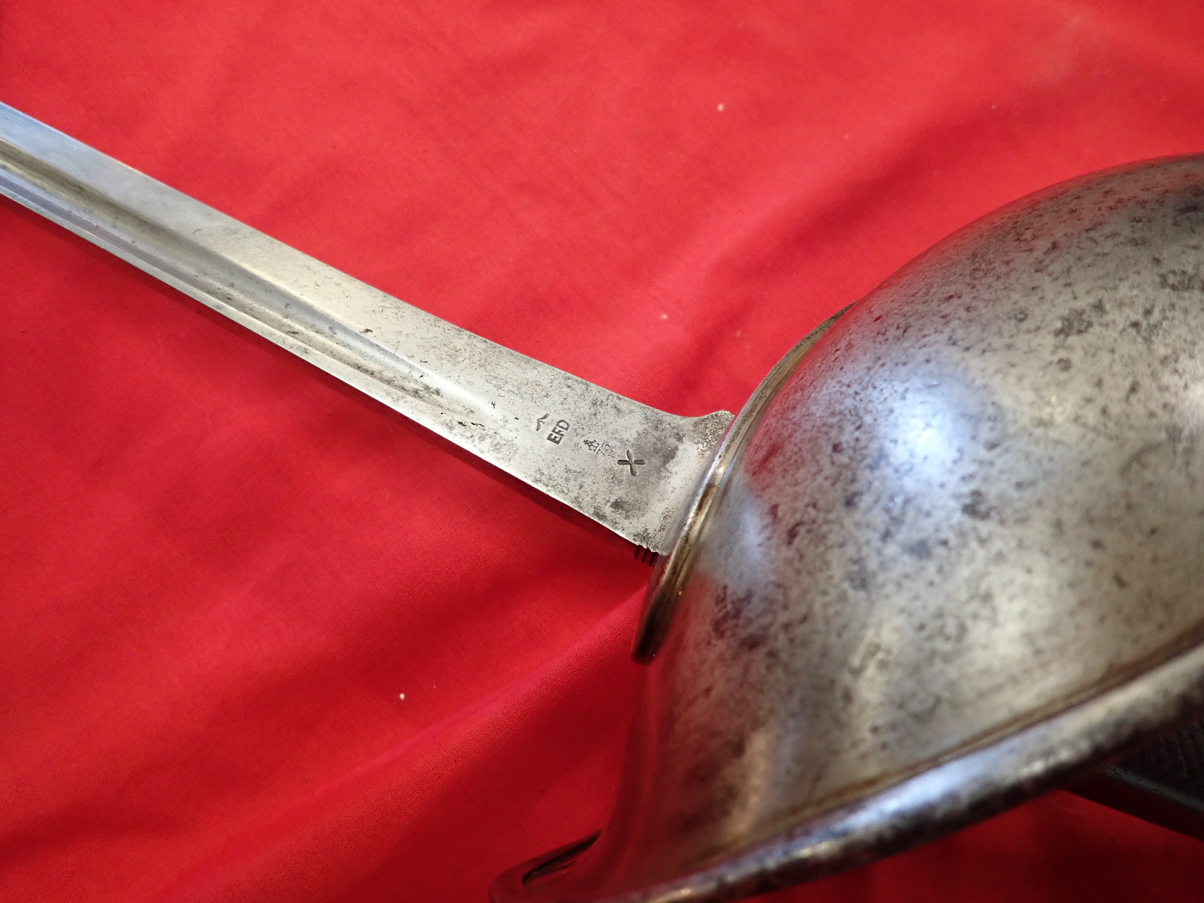 British Army 1908 Pattern Trooper’s Cavalry sword & scabbard - Image 11 of 12