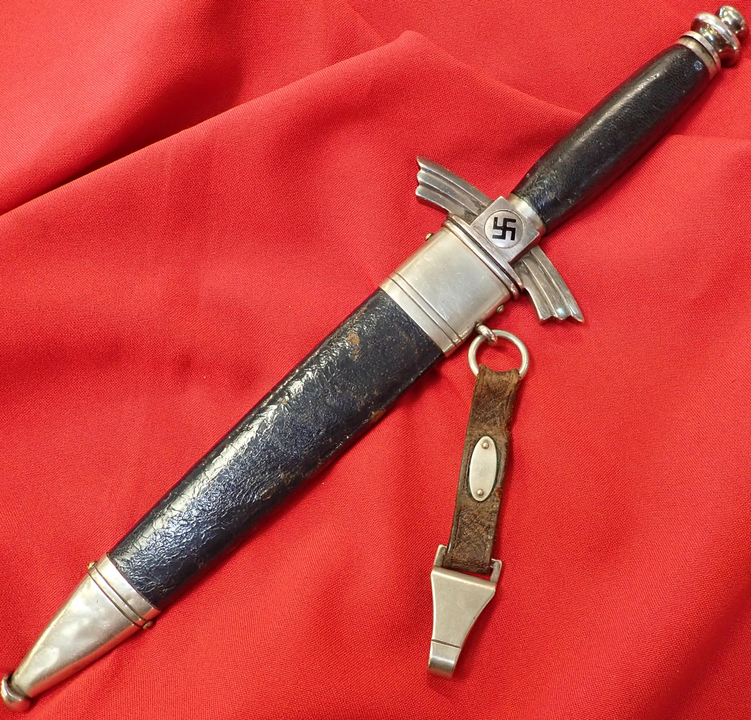 Nazi German/D.L.V. 1st type, 1st pattern dagger & scabbard by Carl Eickhorn of Solingen - Image 4 of 8