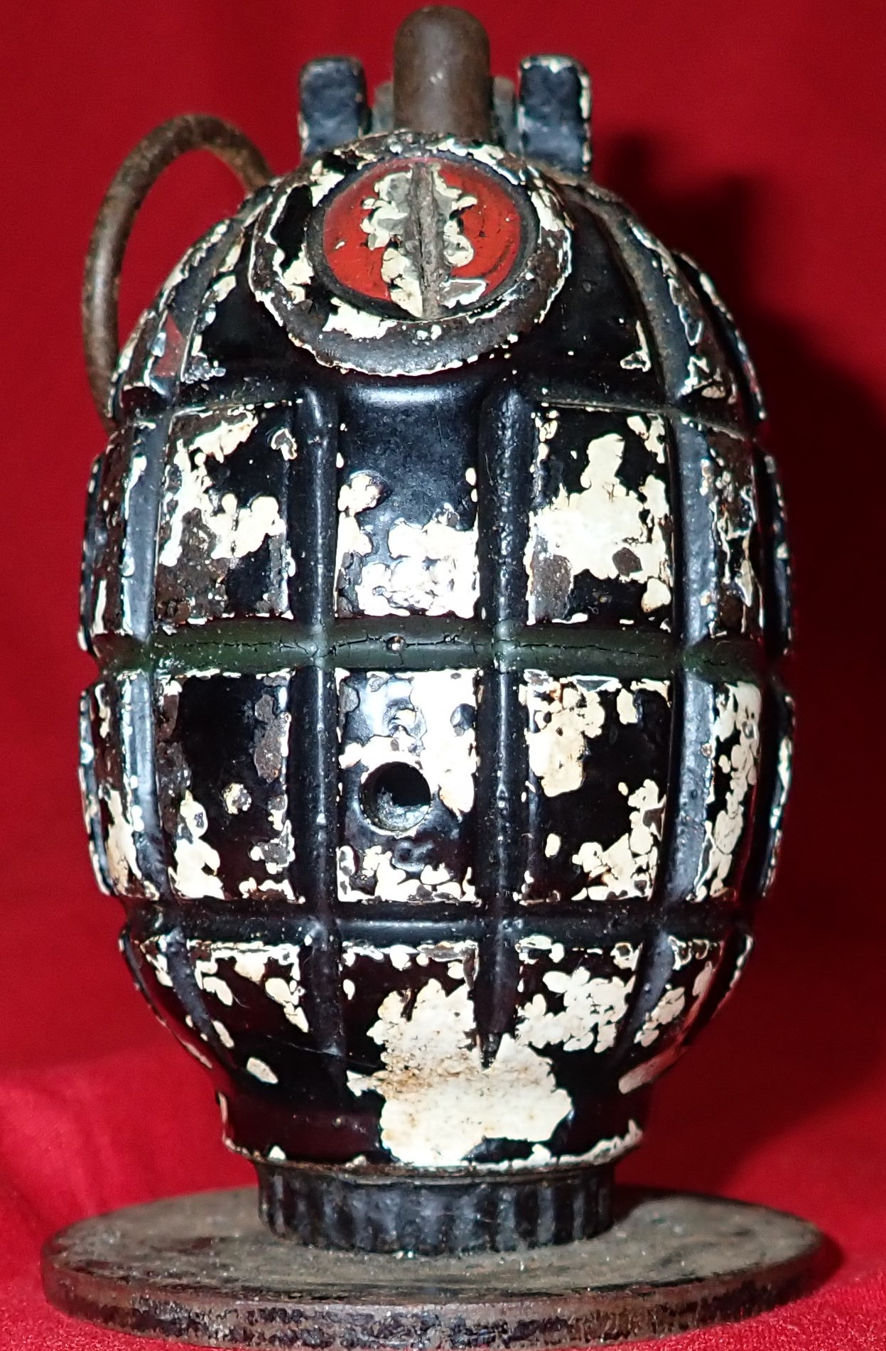 WW2 Australian ‘Mills Bomb’ grenade, dated 1941 & RBD stamped - Image 2 of 7
