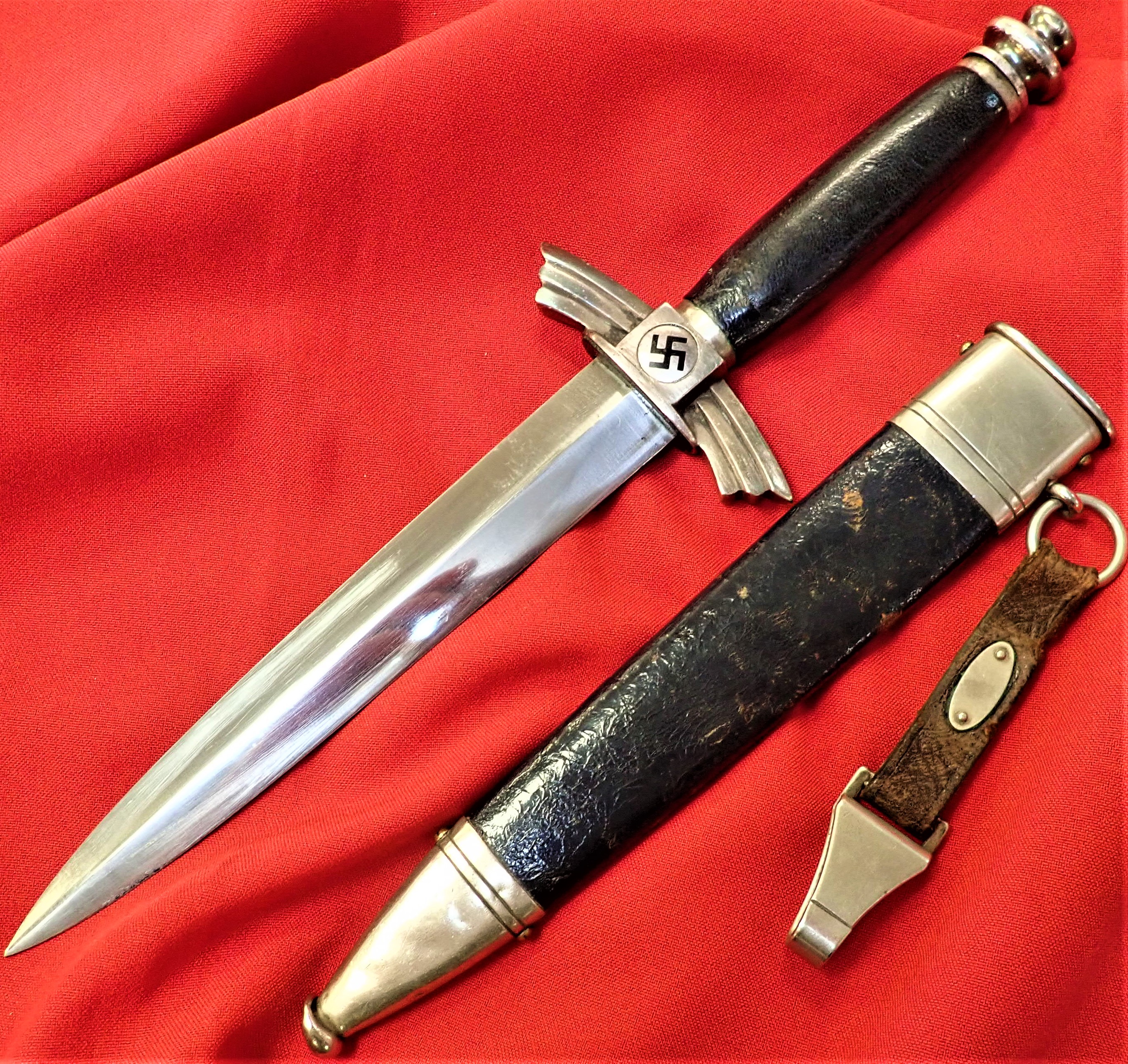 Nazi German/D.L.V. 1st type, 1st pattern dagger & scabbard by Carl Eickhorn of Solingen - Image 3 of 8