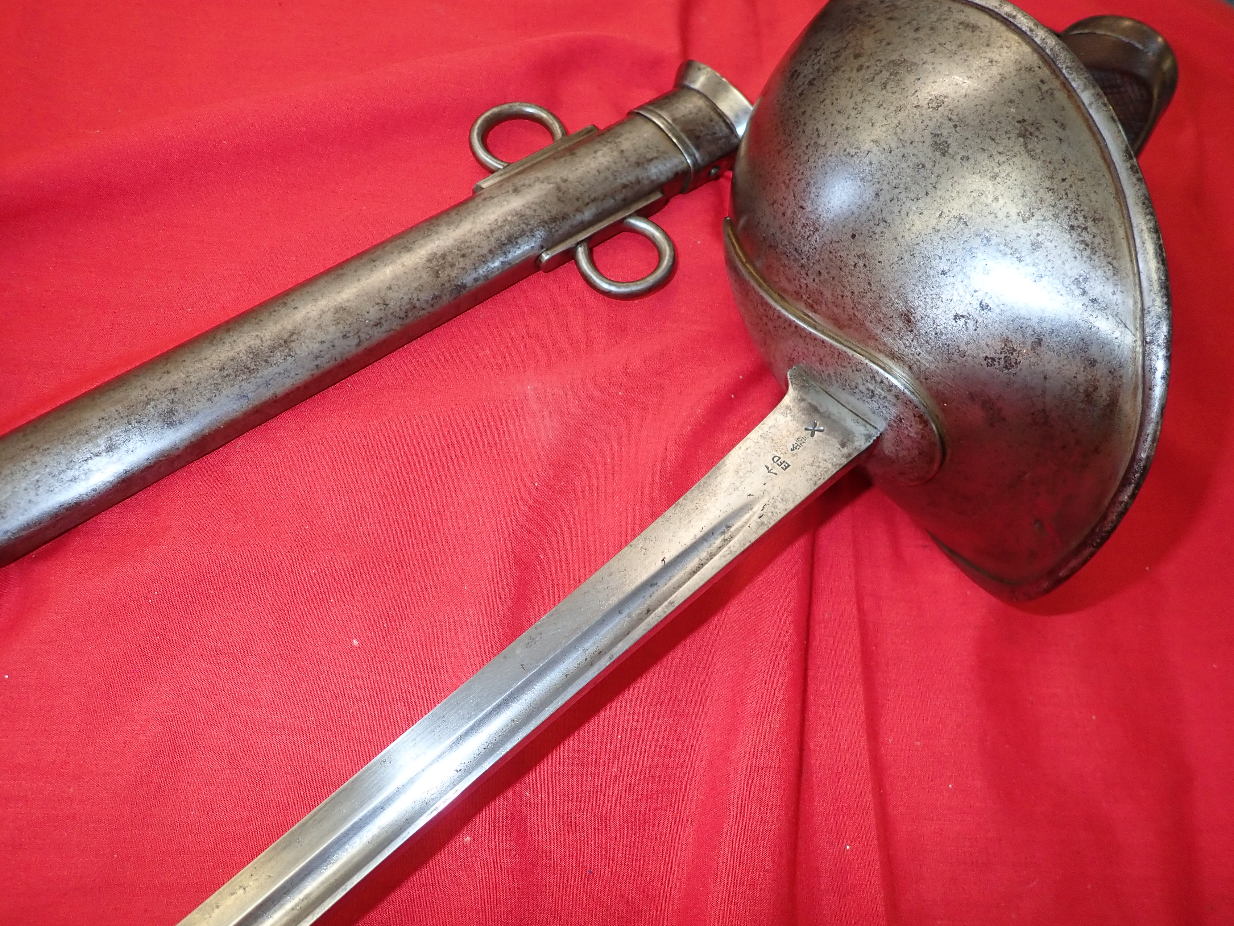 British Army 1908 Pattern Trooper’s Cavalry sword & scabbard - Image 3 of 12