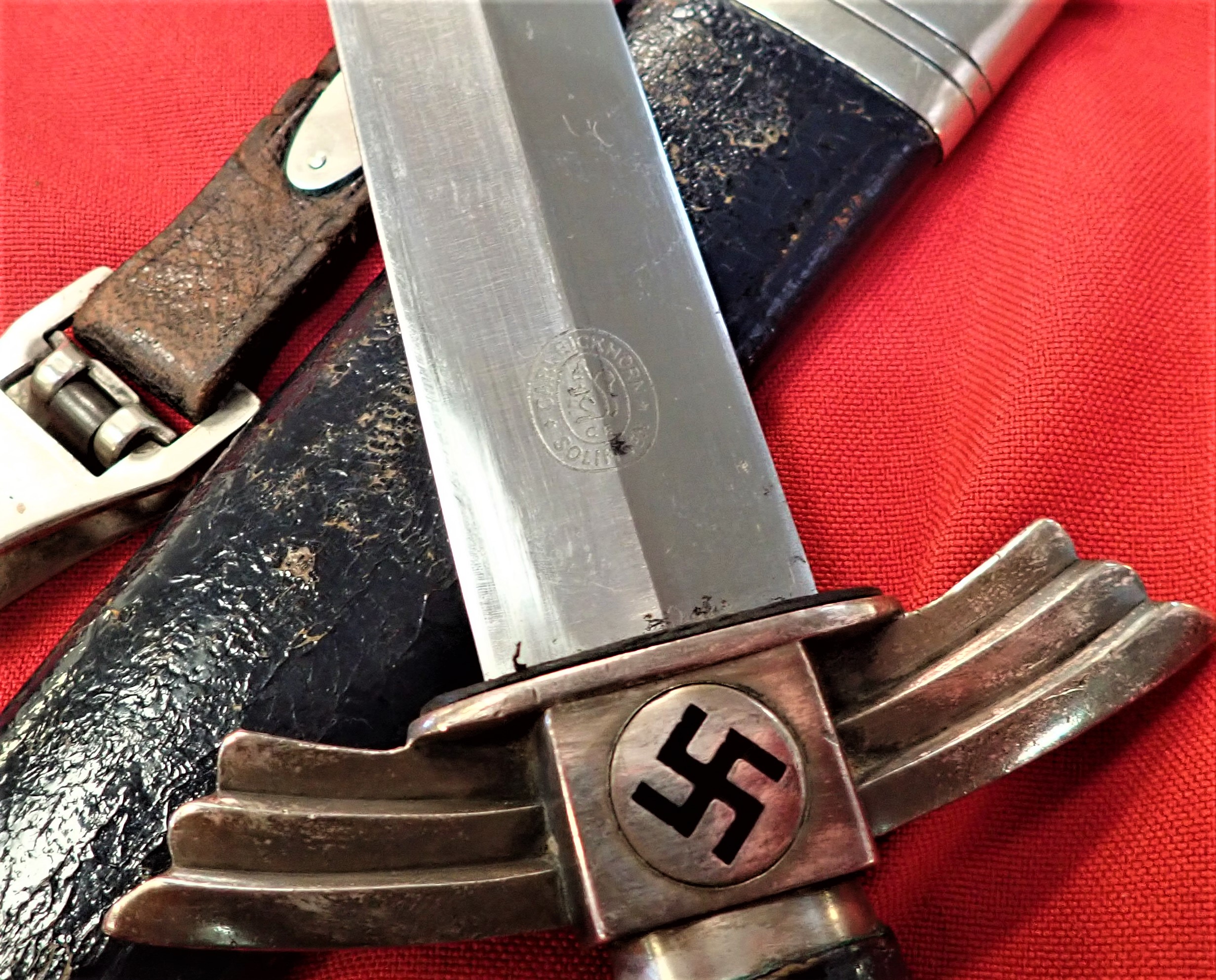 Nazi German/D.L.V. 1st type, 1st pattern dagger & scabbard by Carl Eickhorn of Solingen - Image 8 of 8