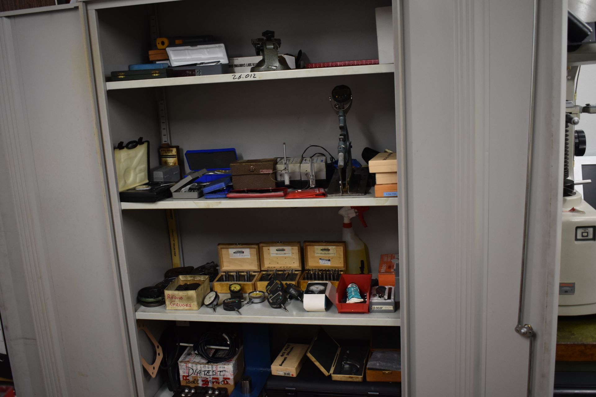 1 X STEEL CABINET & CONTENTS OF VARIOUS MWTROLOGY EQUIPMENT