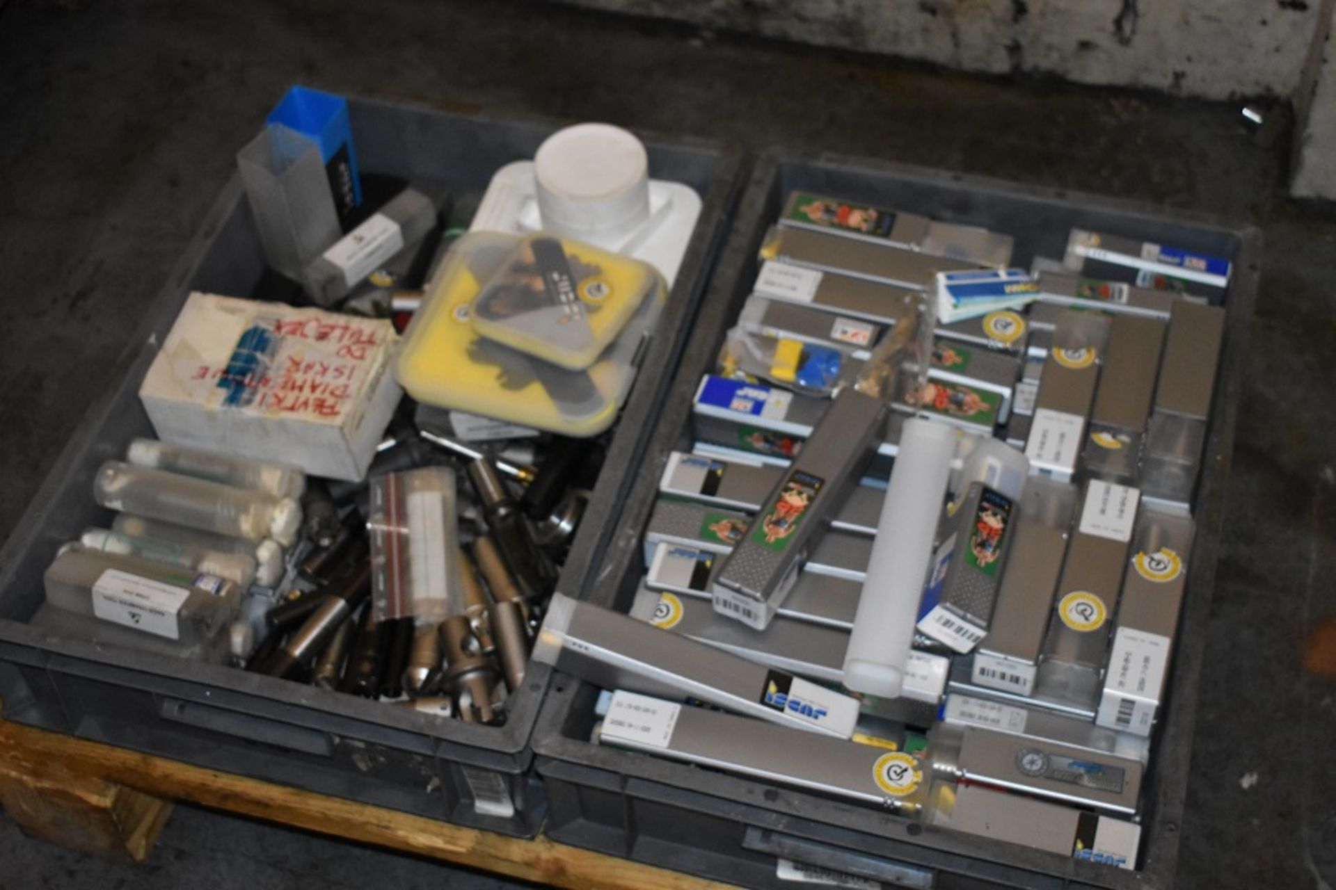 1 X BOX OF VARIOUS ENGINEERS CUTTING, MILLING & DRILLING TOOLS - Image 2 of 2