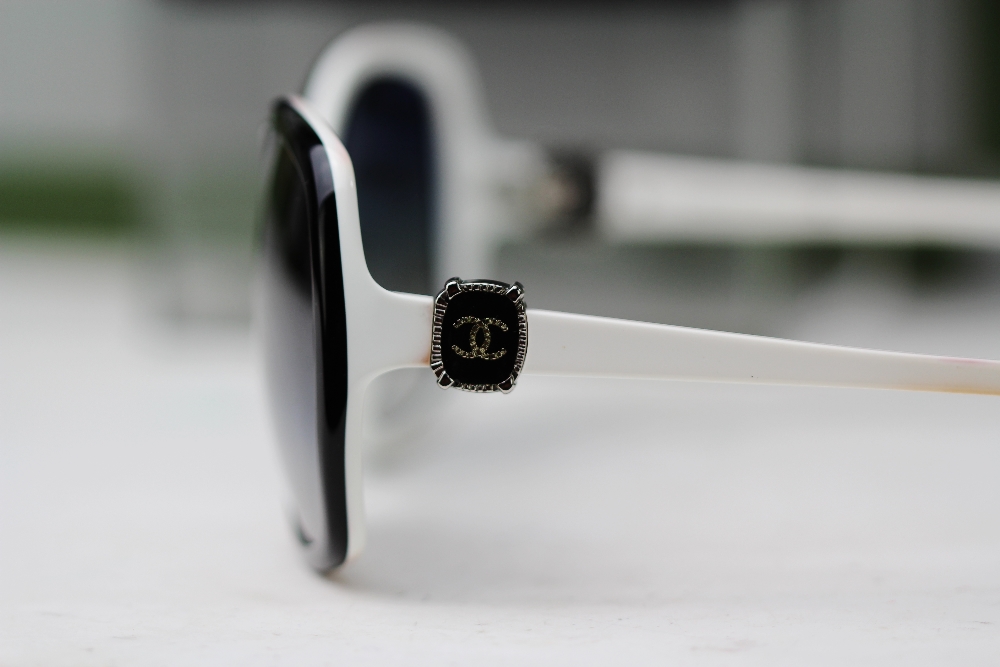 Ladies Chanel Sunglasses - Style 5174 With Classic Case - Image 3 of 5