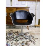 Pair Rondo Vintage Desk / Meeting Leather Armchairs for Bene