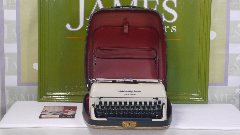 Vintage Remington Quiet-Riter Miracle Tab Cased Typewriter - Image 2 of 4