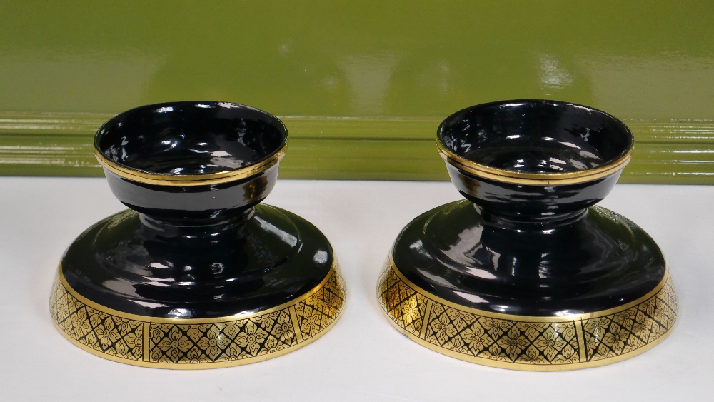 Vintage Black and Gold Papier Mache Pedestal Bowls - Image 4 of 4