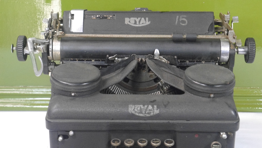 Rare Vintage 1940s Royal KHM Typewriter - Image 3 of 4