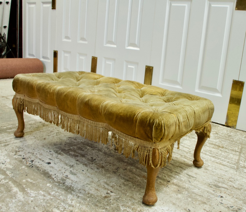 French Antique Button and Frill Foot Stool A/F - Image 3 of 4