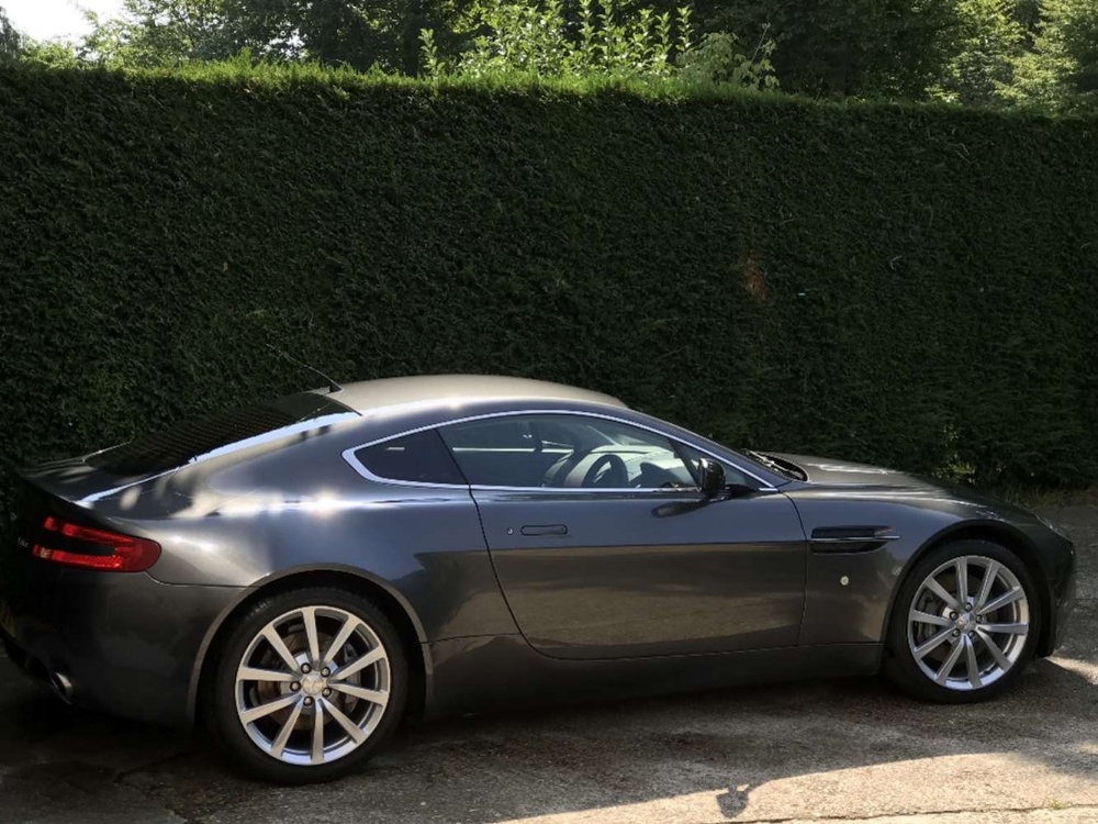 Aston Martin Vantage Original 19 inch Ltd Edition Alloy wheels - Image 3 of 4