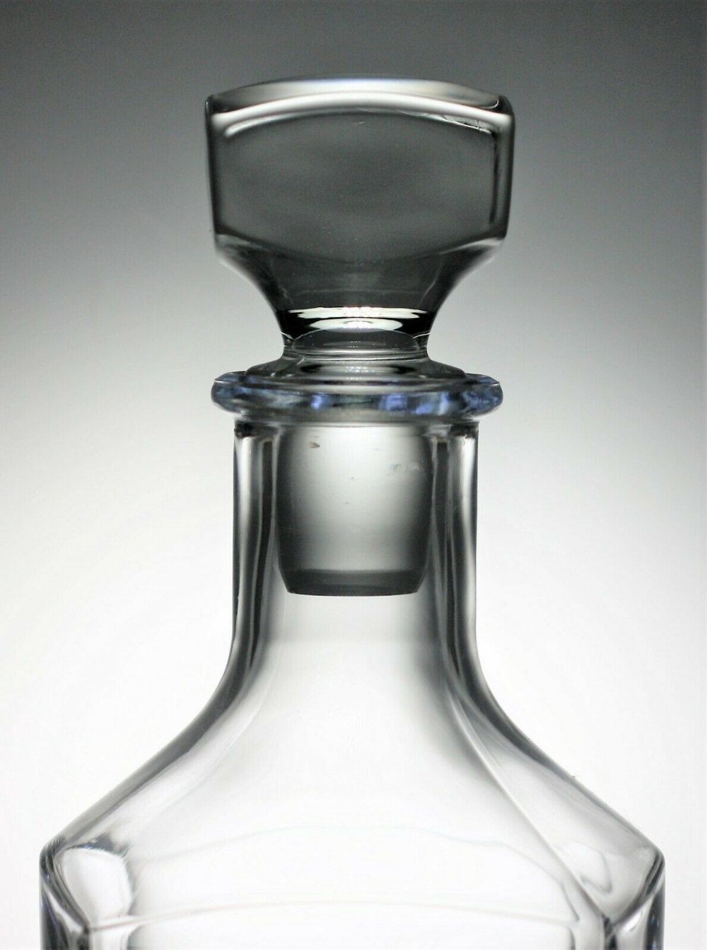 Hand Blown Contemporary Crystal Glass Spirit Decanter - Image 2 of 3
