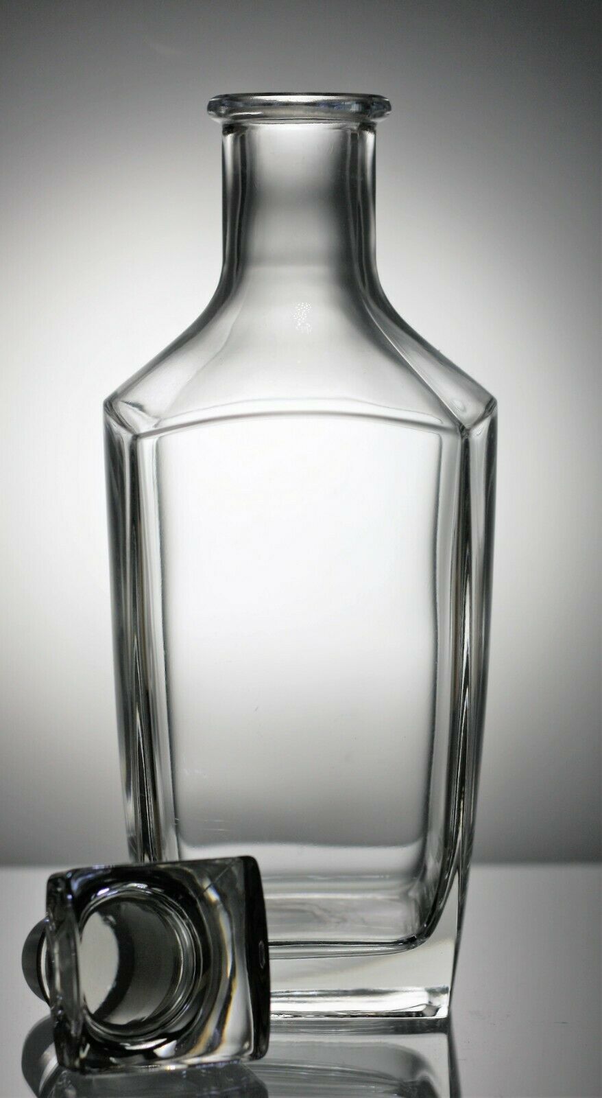 Hand Blown Contemporary Crystal Glass Spirit Decanter - Image 3 of 3