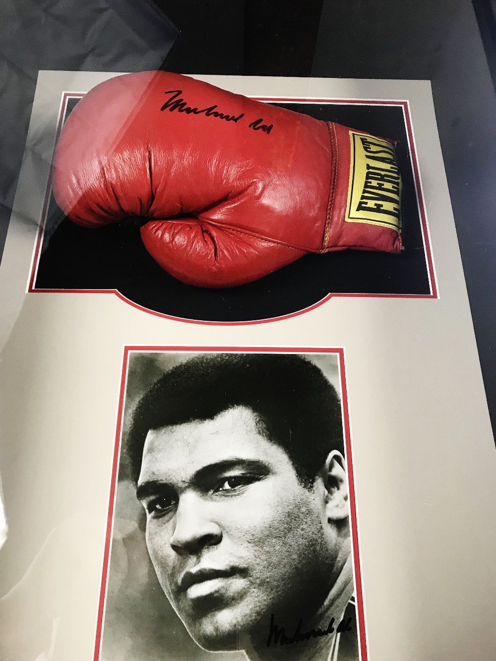 Muhammad Ali Signed Everlast Boxing Glove & Signed Picture - Image 2 of 4