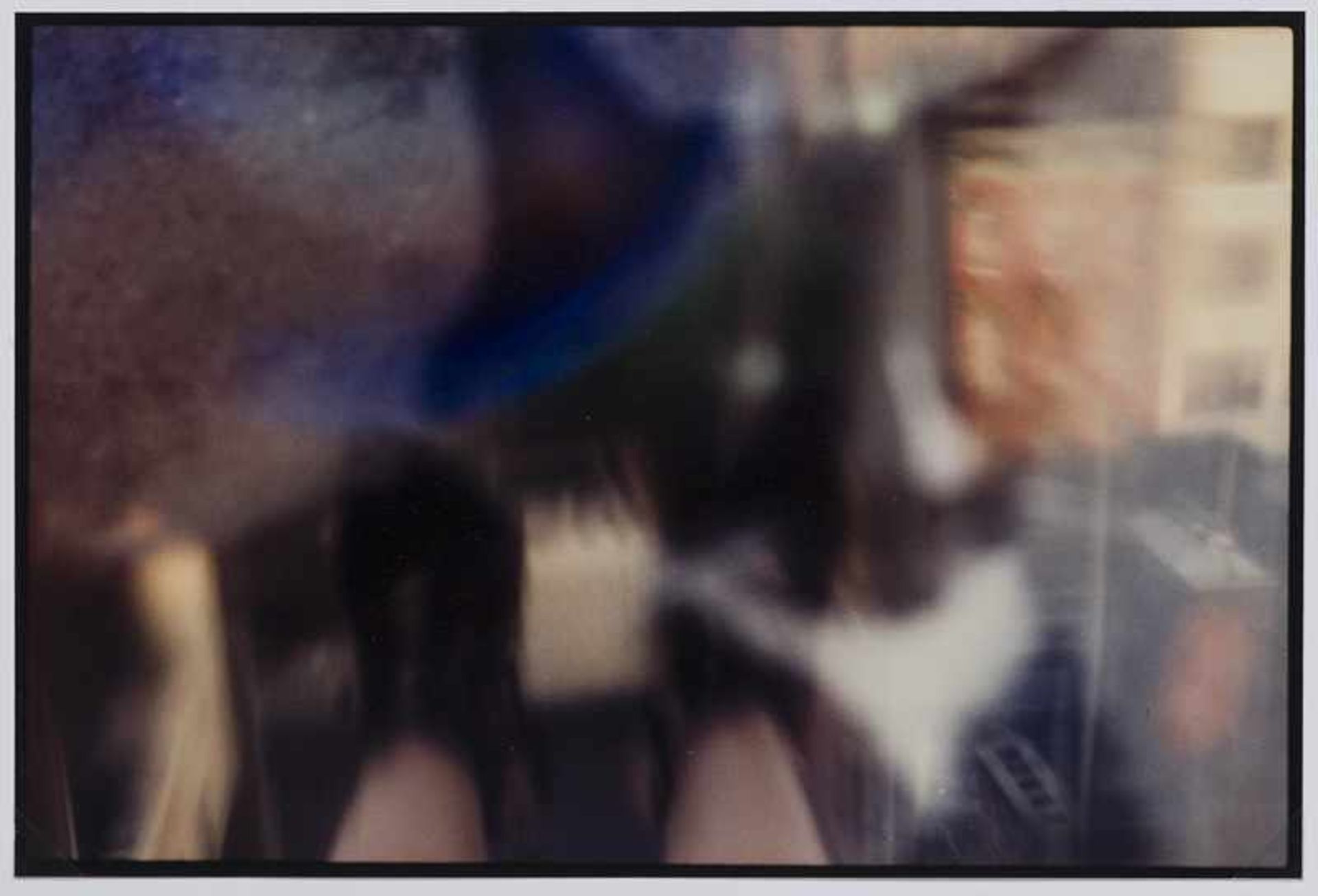 Schulze Eldowy, Gundula. (1954 Erfurt). Die Katze, New York 1992. Aus: Spinning on my Heels. C-Print