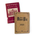 Berlin - - Sammlung von 5 Reiseführern und 21 Karten und Plänen von Berlin und Potsdam. 20. Jh.
