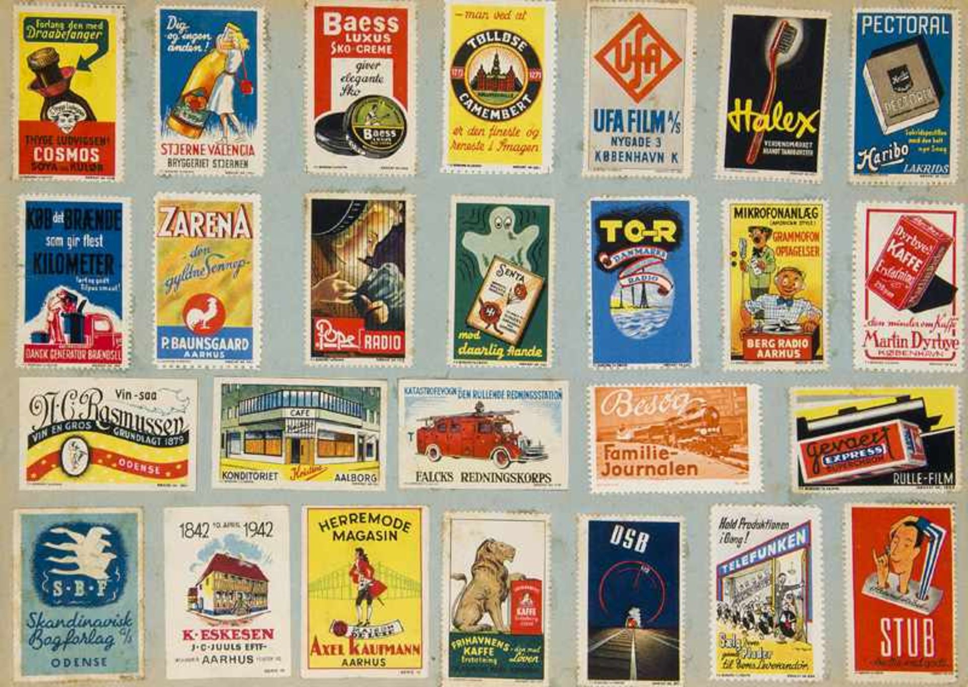 Collection of approx. 1700 Danish advertising labels. Mounted in 4 contemp. scrapbooks. - 1 layer