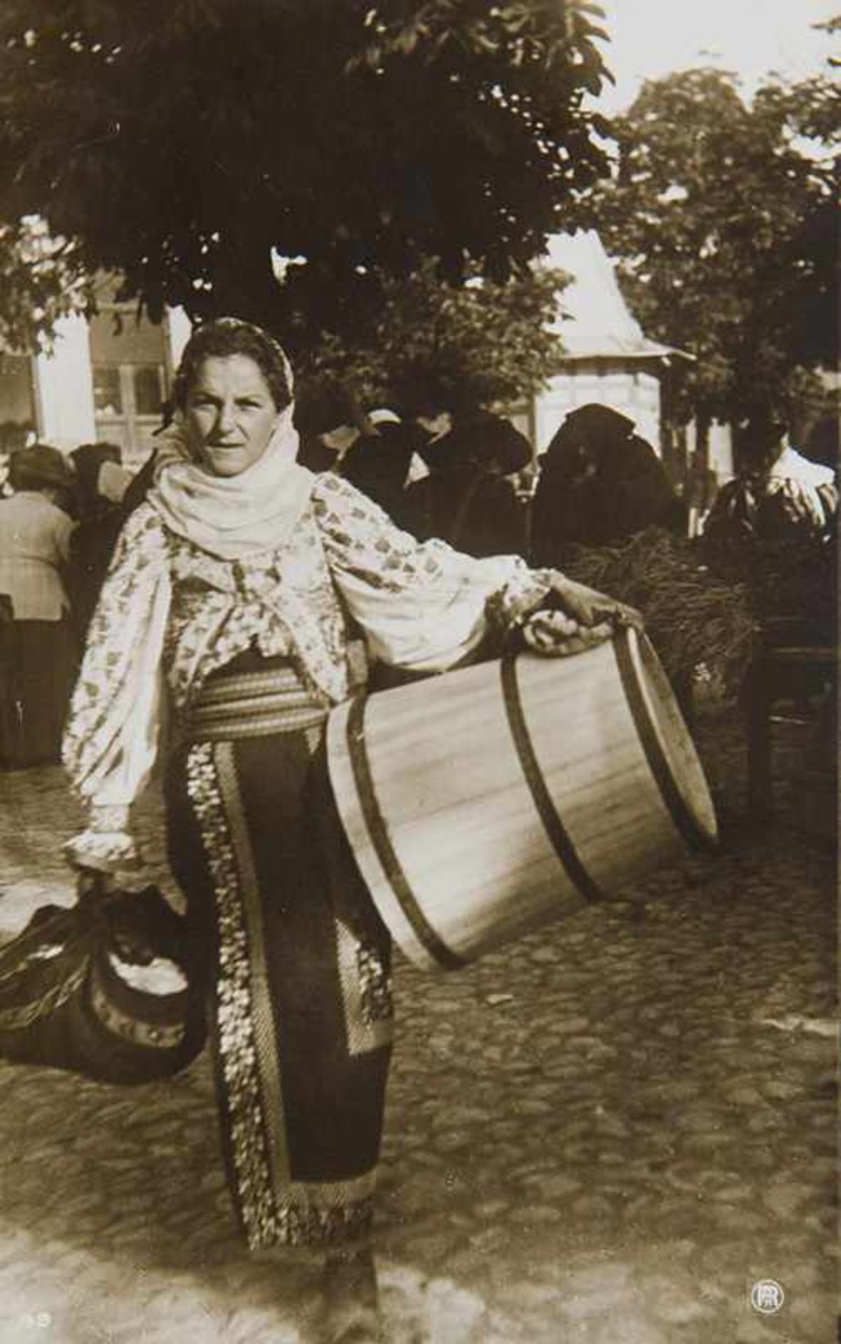 1. Weltkrieg Sammlung von 485 OPhotographien und OPhotopostkarten einer Kompanie, stationiert in - Bild 2 aus 3