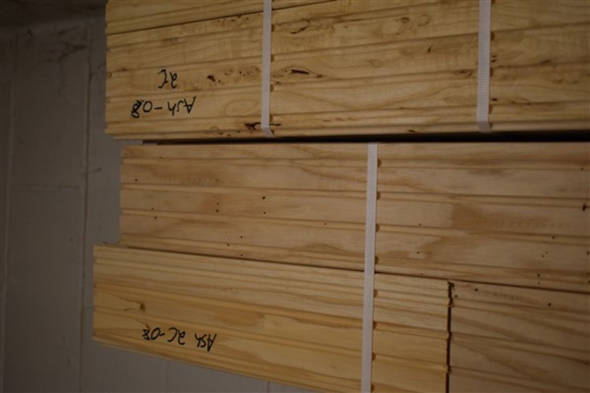 8 Bundles Ash, 8 Bundles Maple Flooring - Image 4 of 5