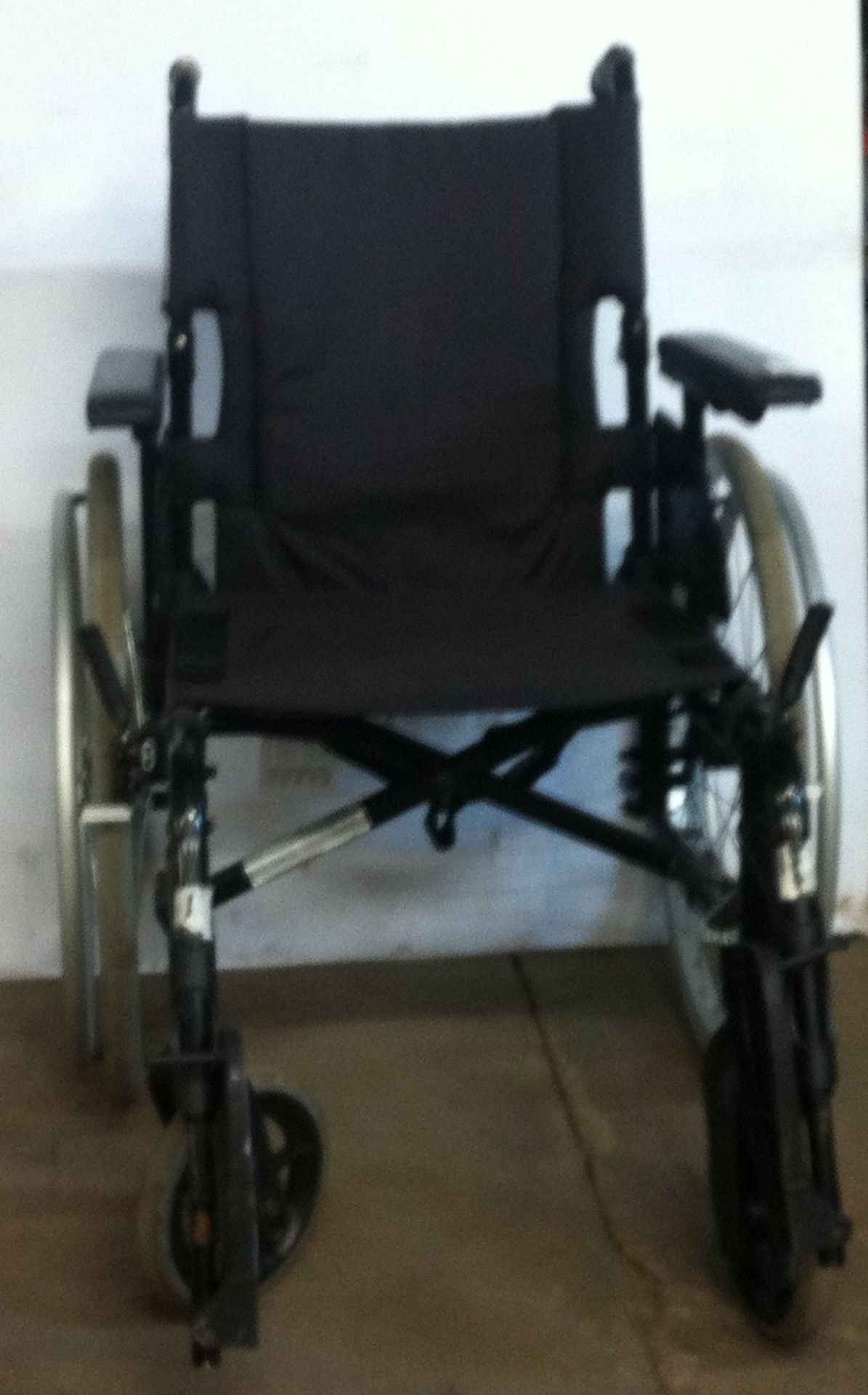 5 Wheelchairs - As per Description - Image 3 of 10