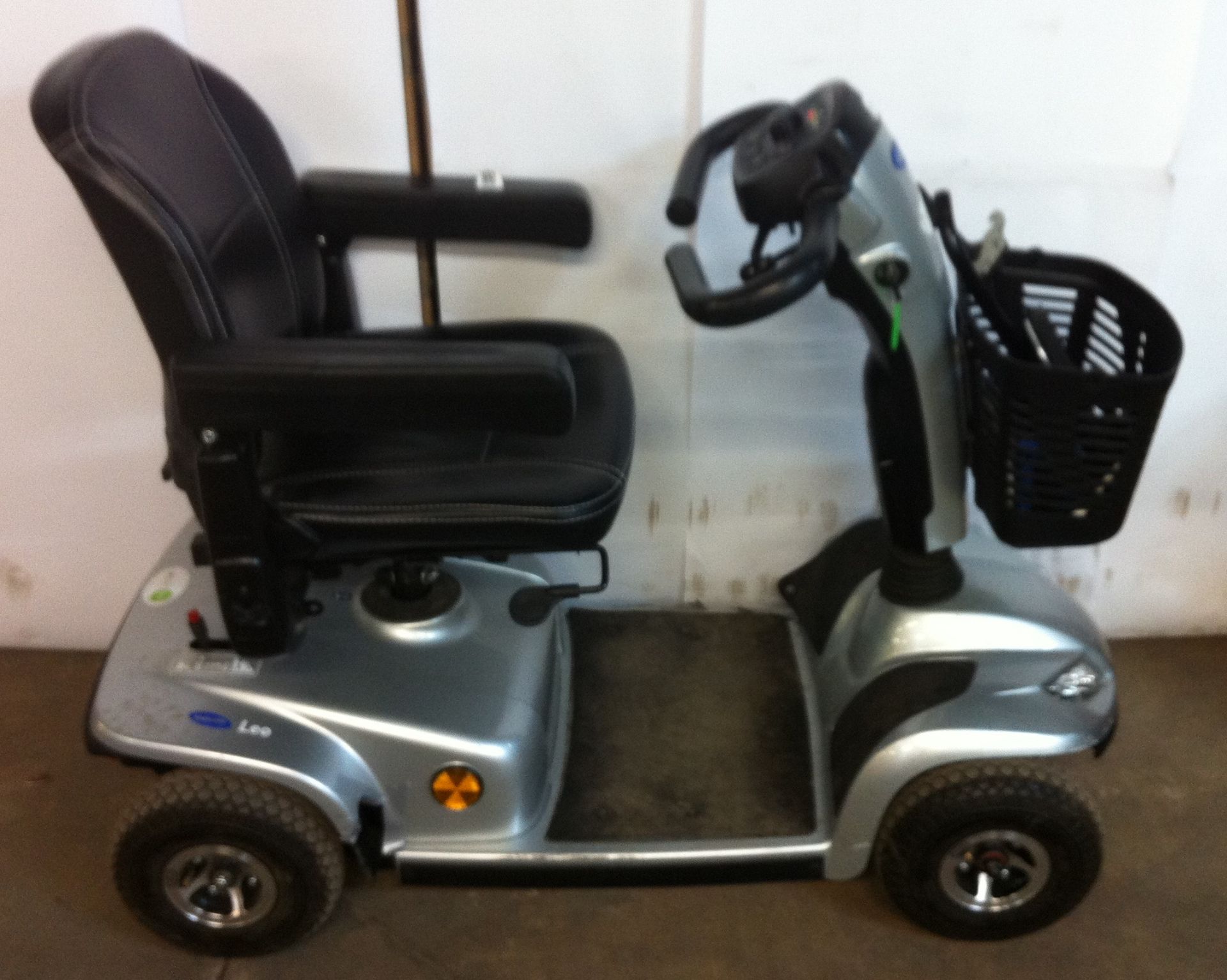 Invacare Leo mobility scooter - Image 2 of 3