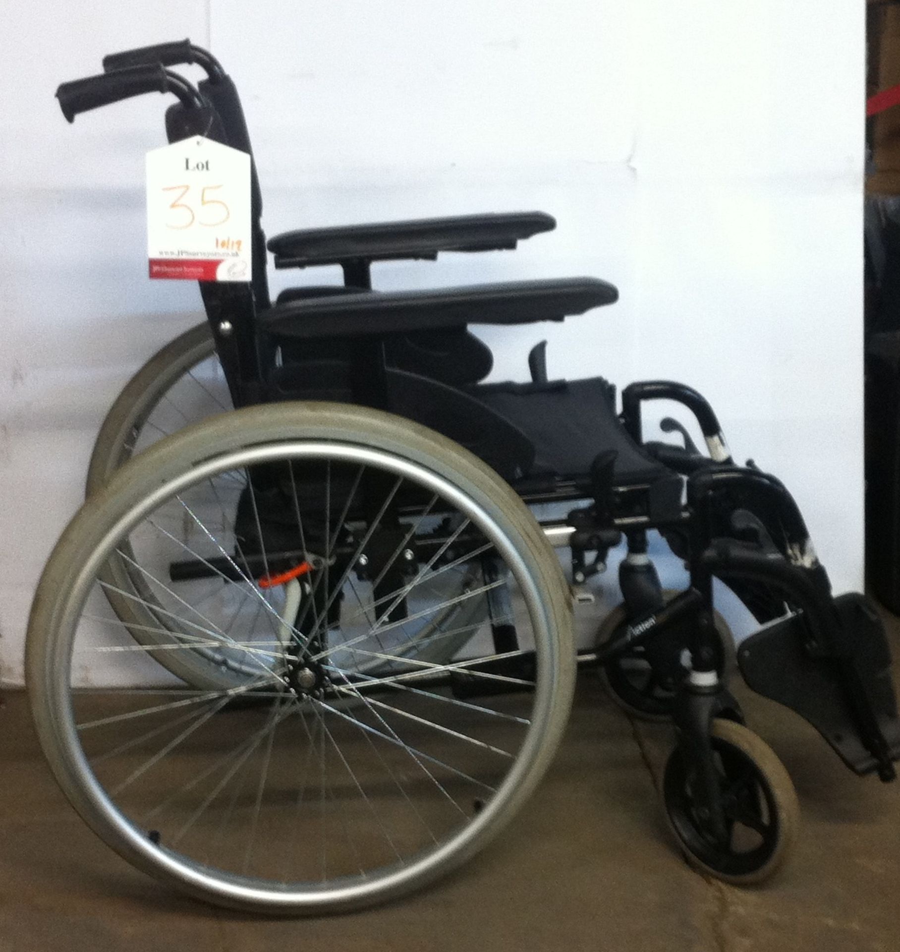 5 Wheelchairs - As per Description - Image 4 of 10