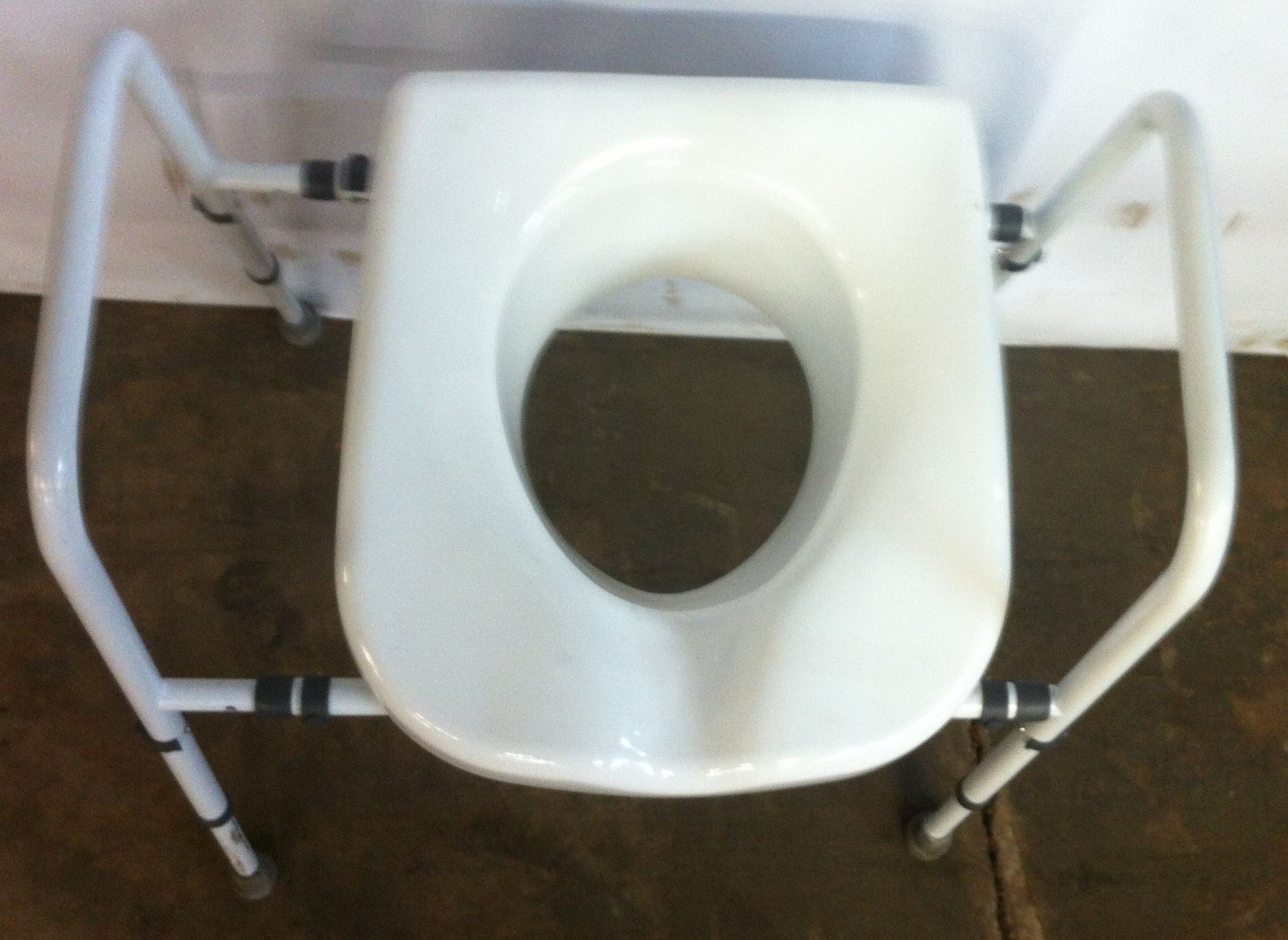 2 x Unbranded commodes - Image 3 of 6