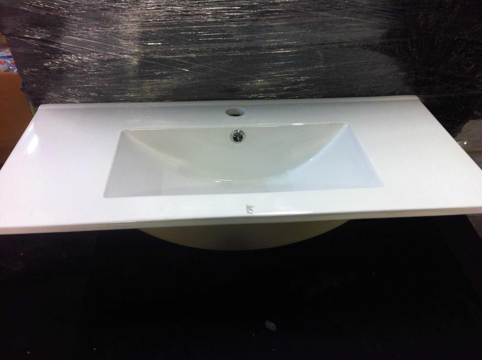 11 x Various Sinks - See Pictures - Image 2 of 11