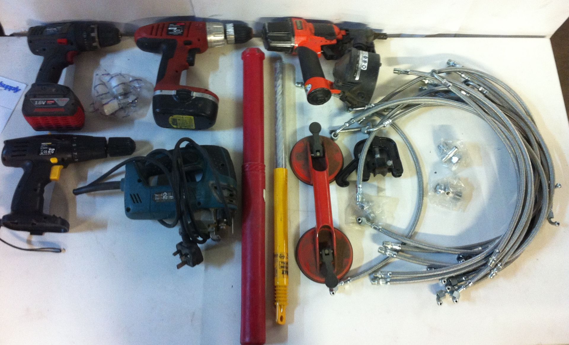 Mixed lot of power tools. See pictures for more details