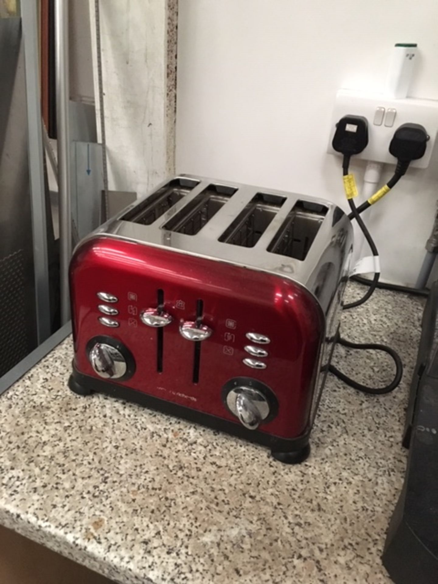 2 x Domestic Microwaves & Toaster - Image 4 of 4