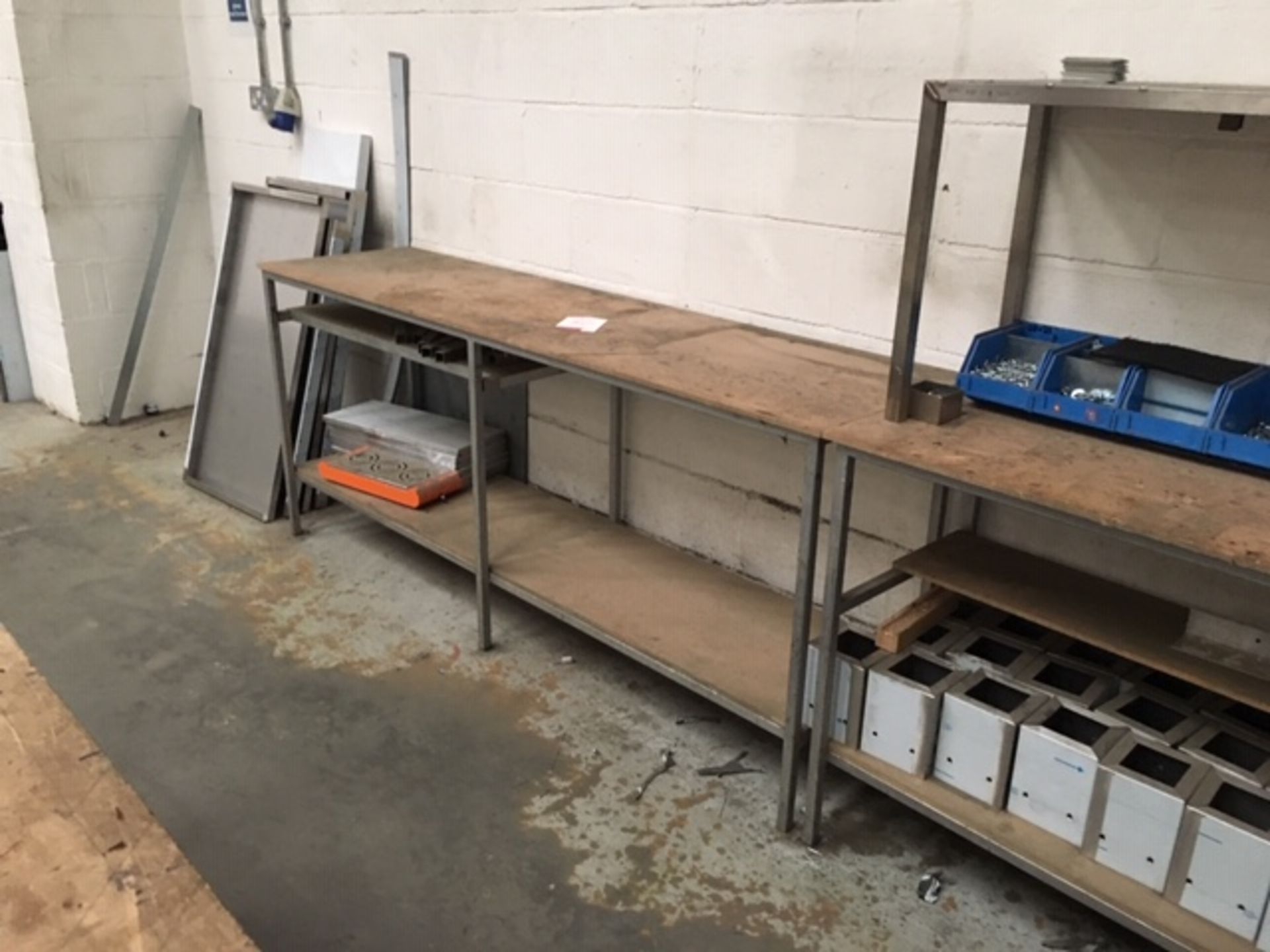 8 x Wooden Workshop Tables w/ Undershelfs - Various Sizes - Please See Pictures - Image 4 of 8