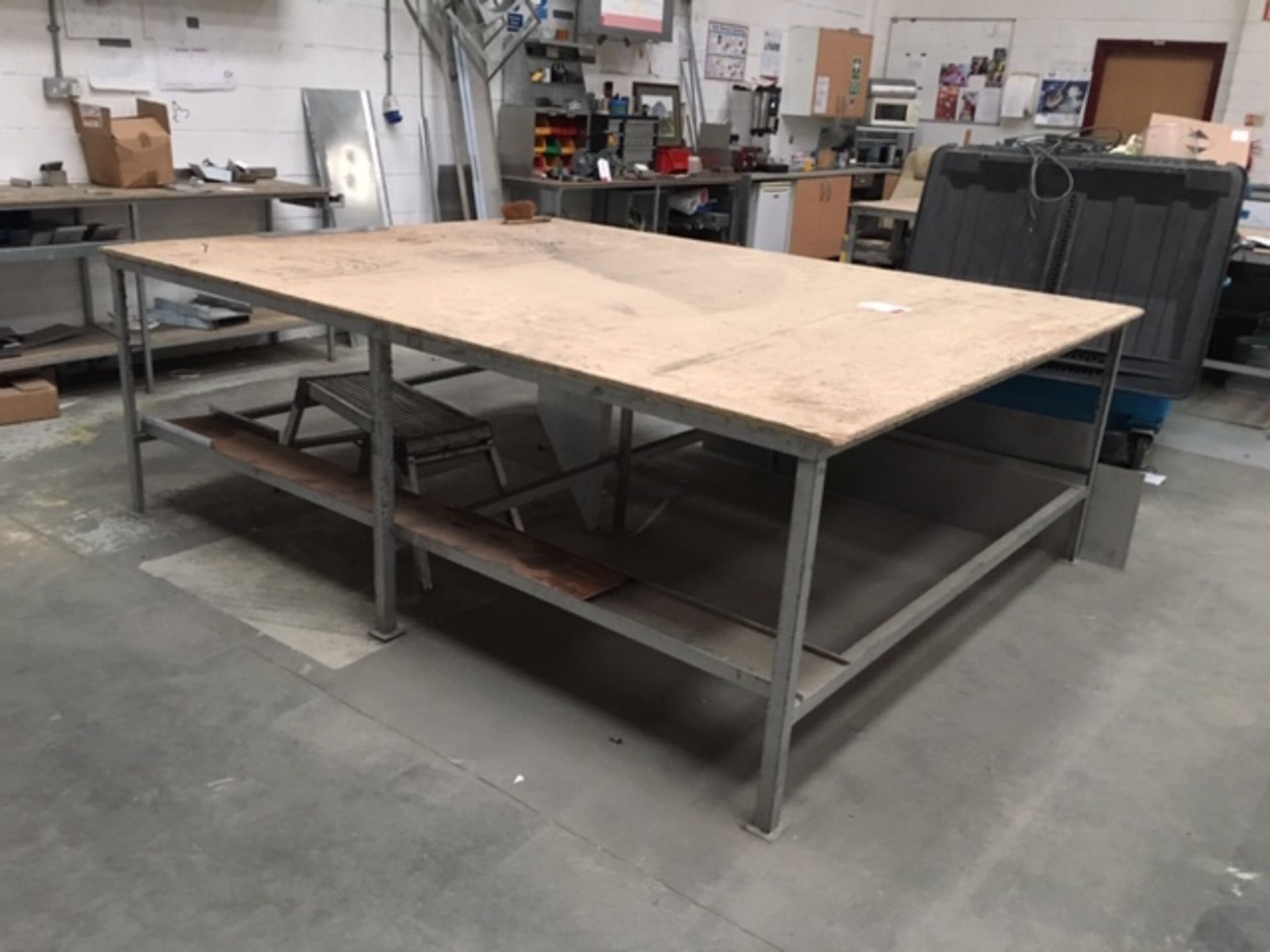 6 x Wooden Workshop Tables - Various Sizes - Please See Pictures - Image 4 of 5