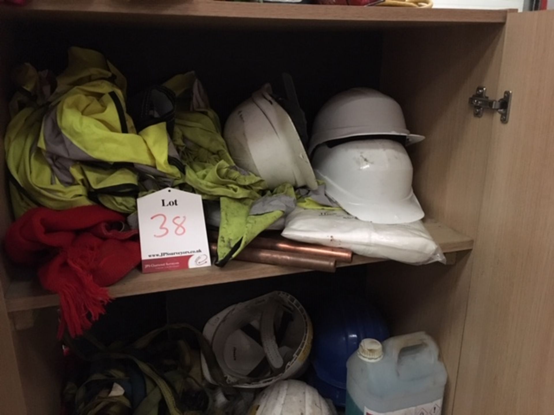 Contents of Wooden Filing Cabinet - Includes Hi-Vis Clothing, Ratchet Straps - Please see Photos - Image 4 of 4