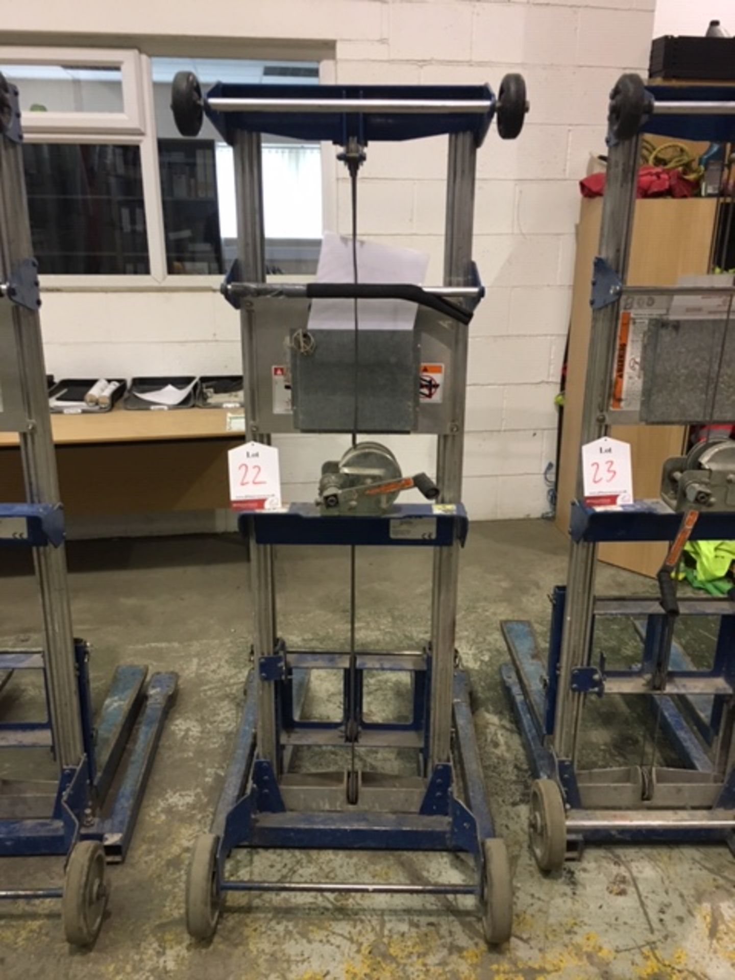 Genie GL8 Standard Base Material Lift