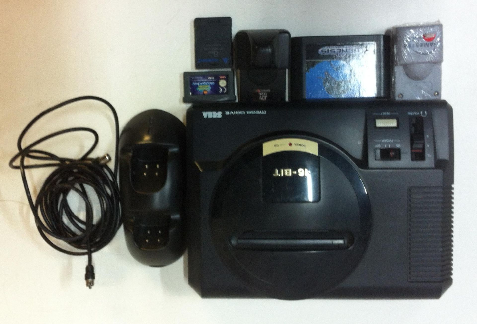 Sega Mega Drive W/ Game & Controllers