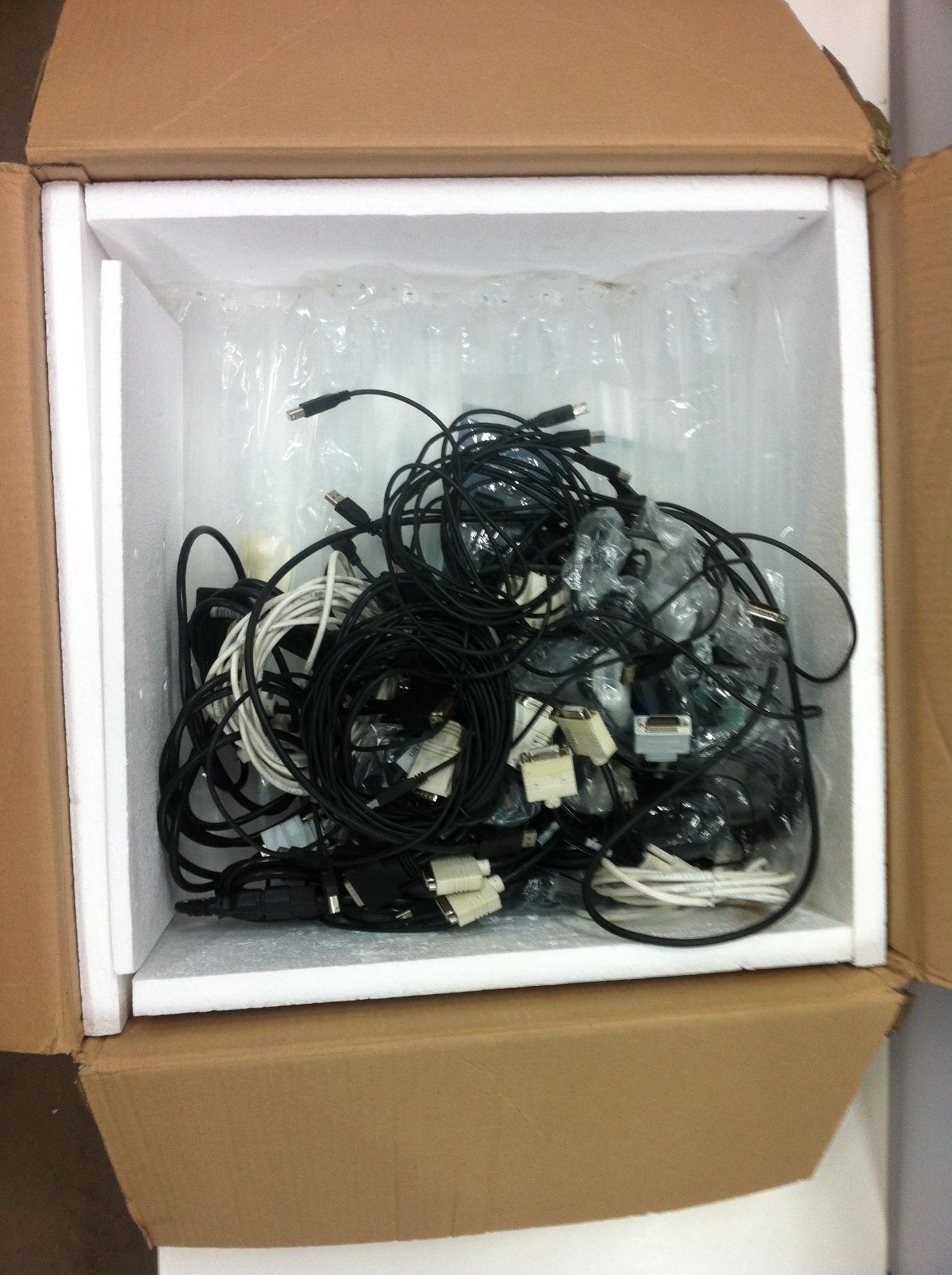 Mixed Lot of Various IT Wires/Cables - Inc: VGA, Kettle Leads & Phone Wires