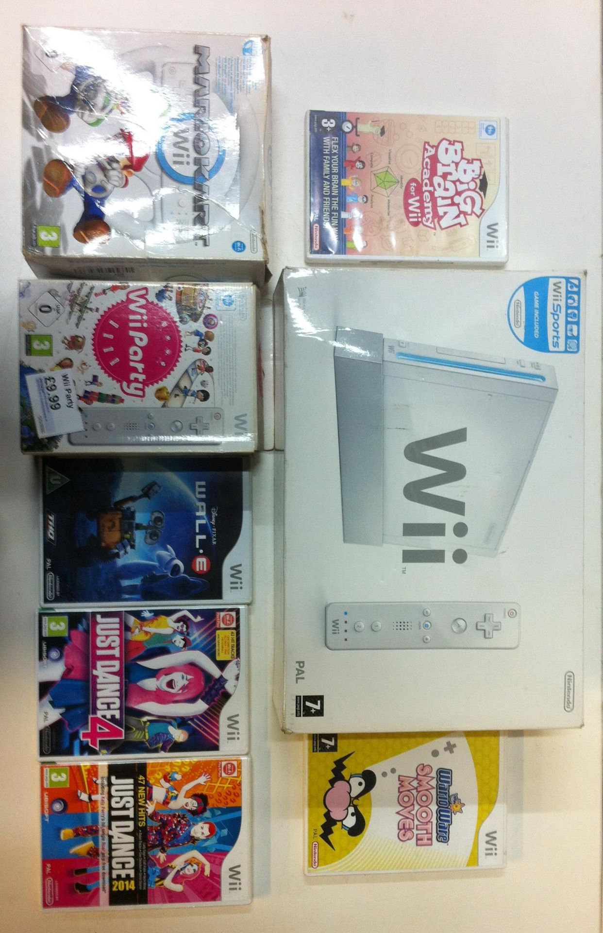 Nintendo Wii Console W/ Games Please See Description.