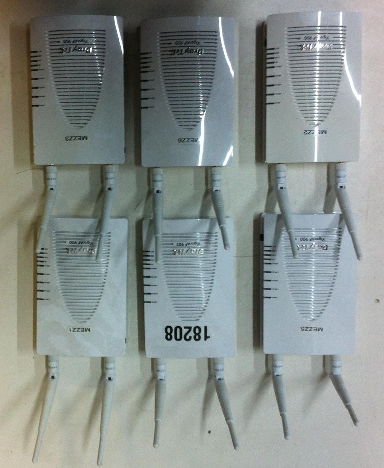 6 x Draytek Managed Wireless Access Points